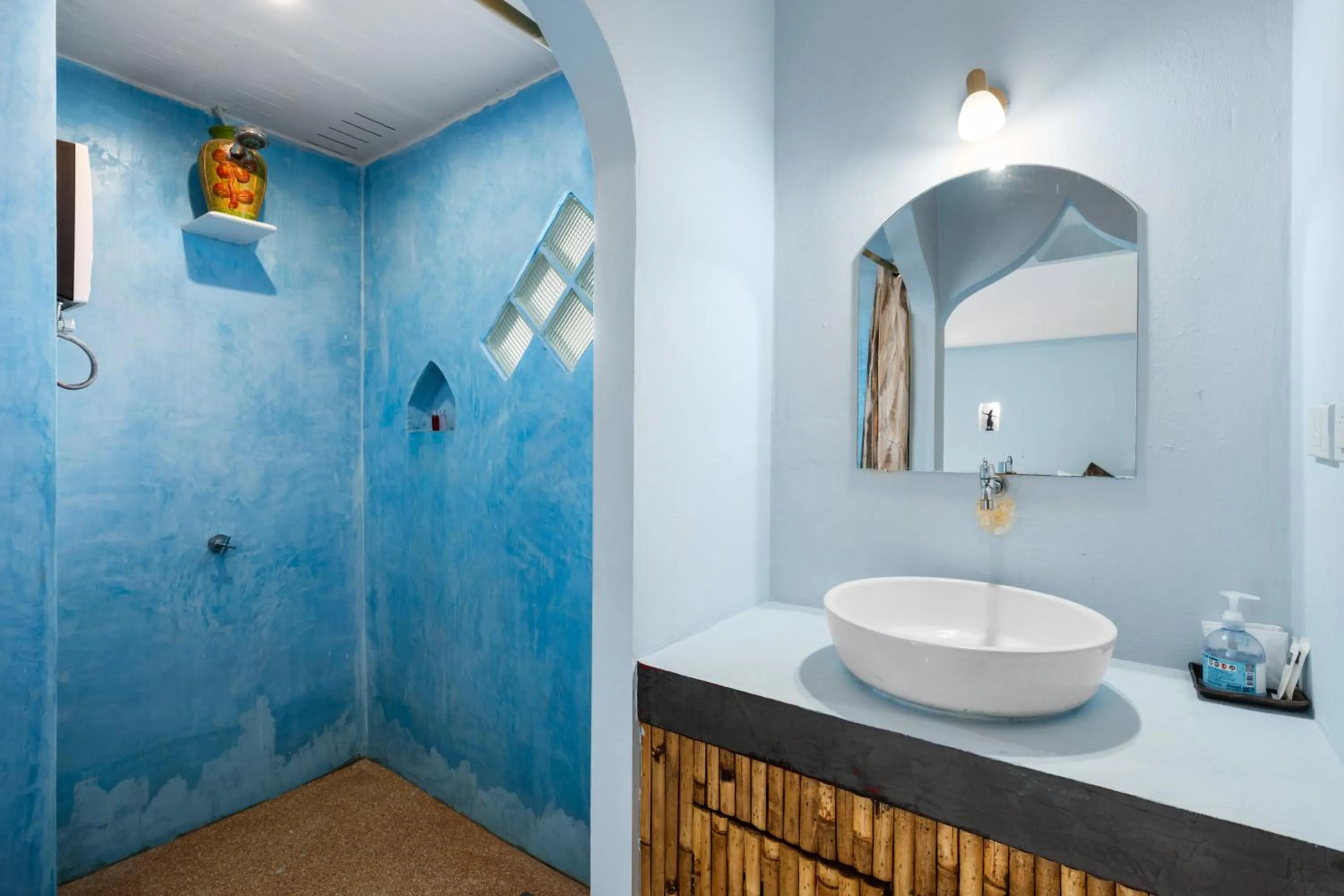 Shower in Avocado Koh Samui