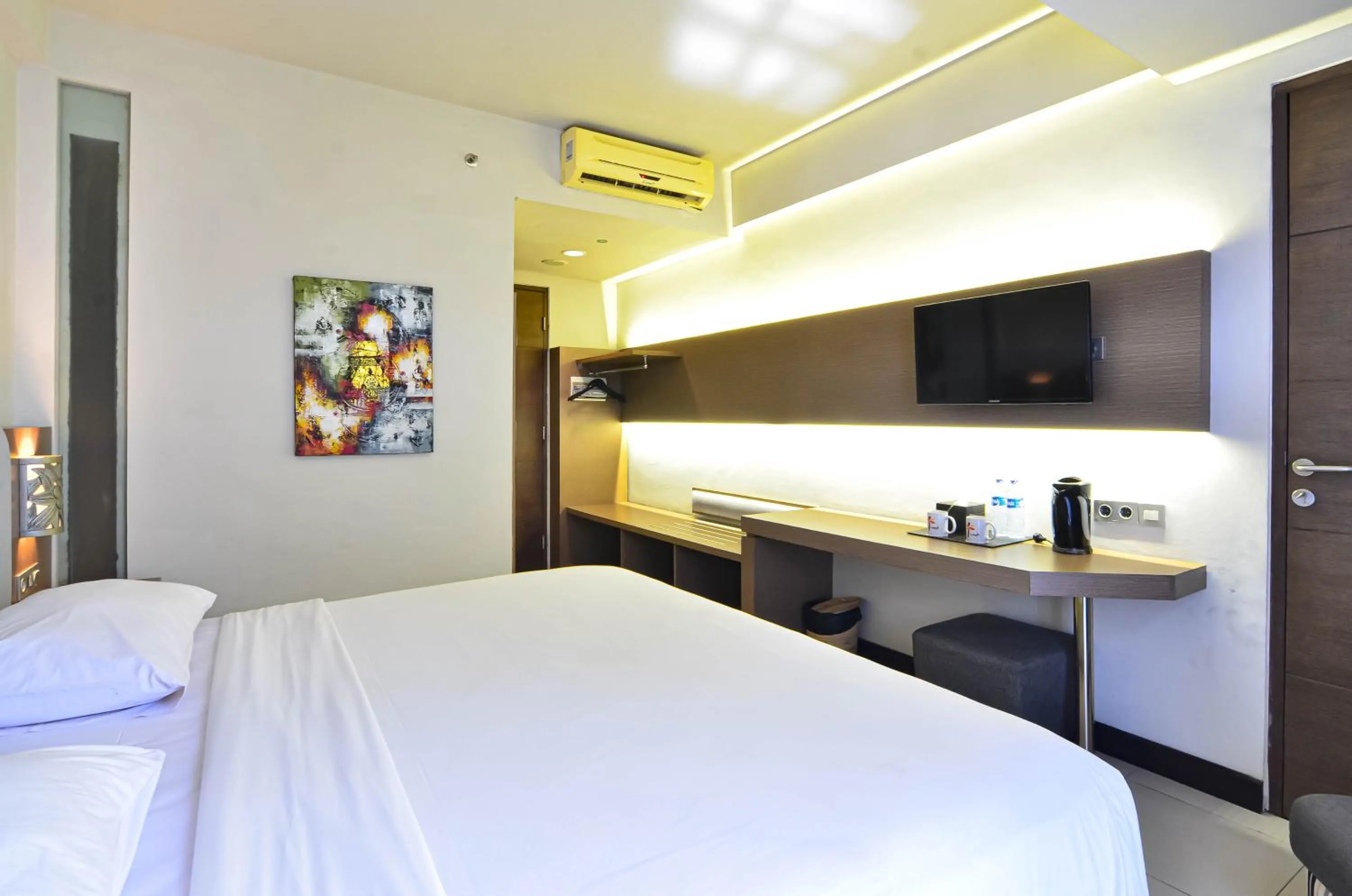 Bed in Euphoria Hotel