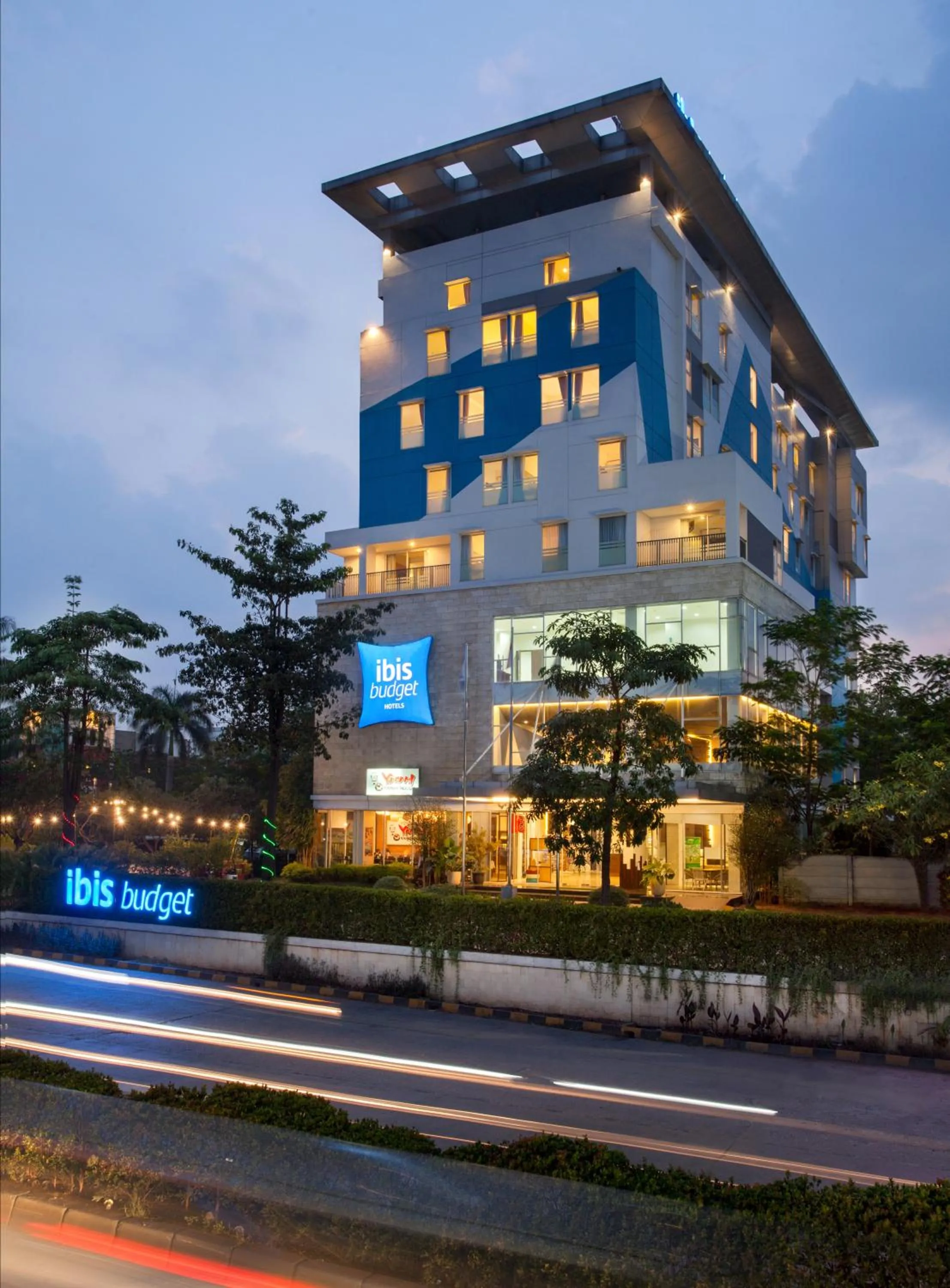 Facade/entrance, Property Building in ibis Budget Cikarang Festival