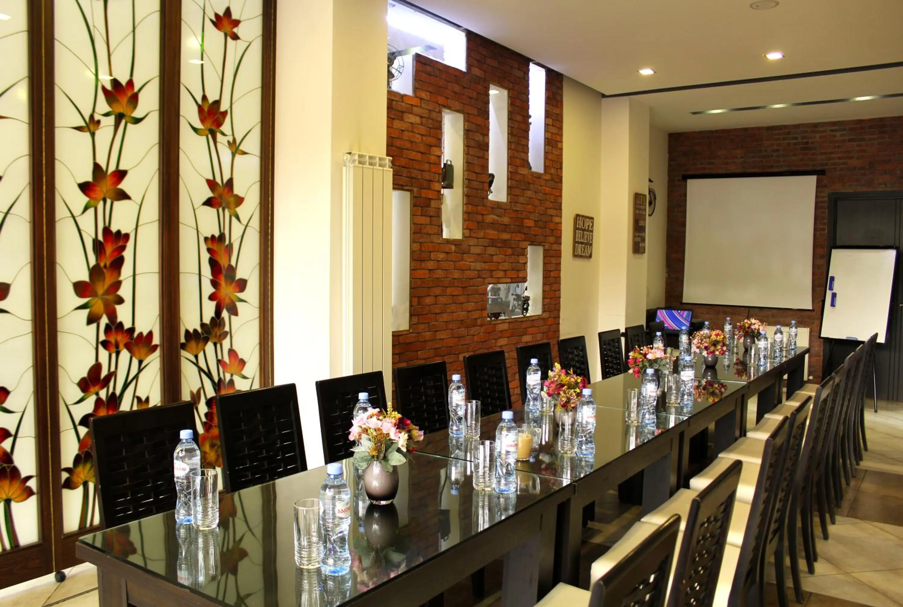 Area and facilities in Coral Boutique Hotel