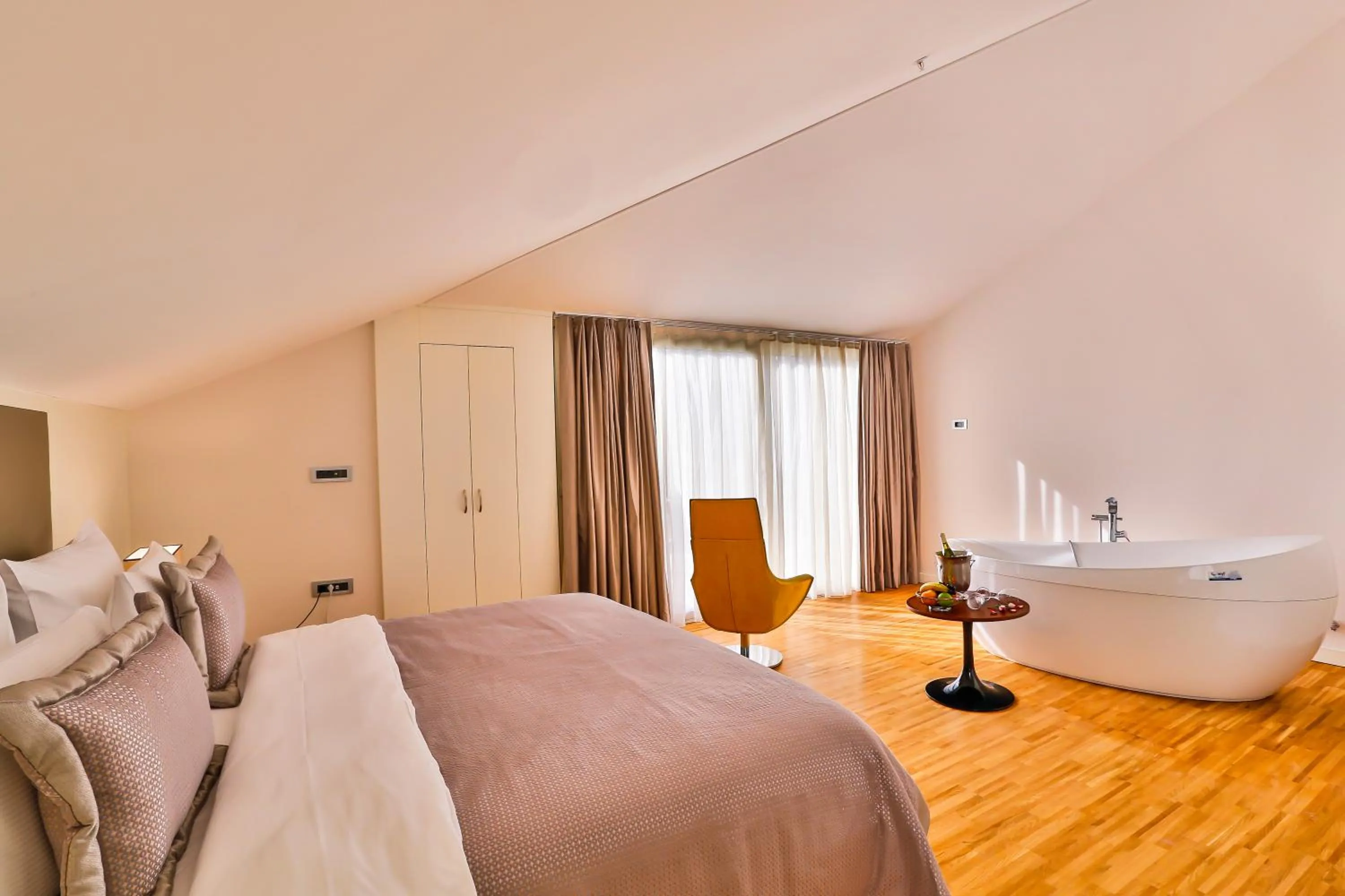 Bed in Business Life Hotel & Spa Şişli