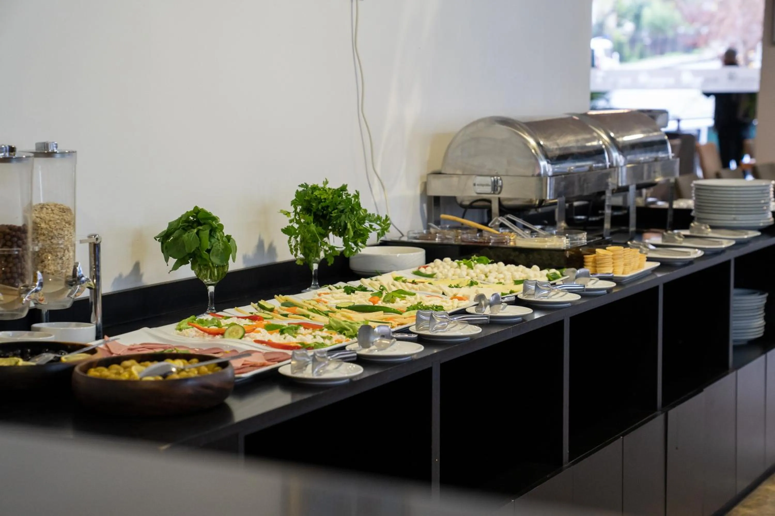 Buffet breakfast in Business Life Hotel & Spa Şişli