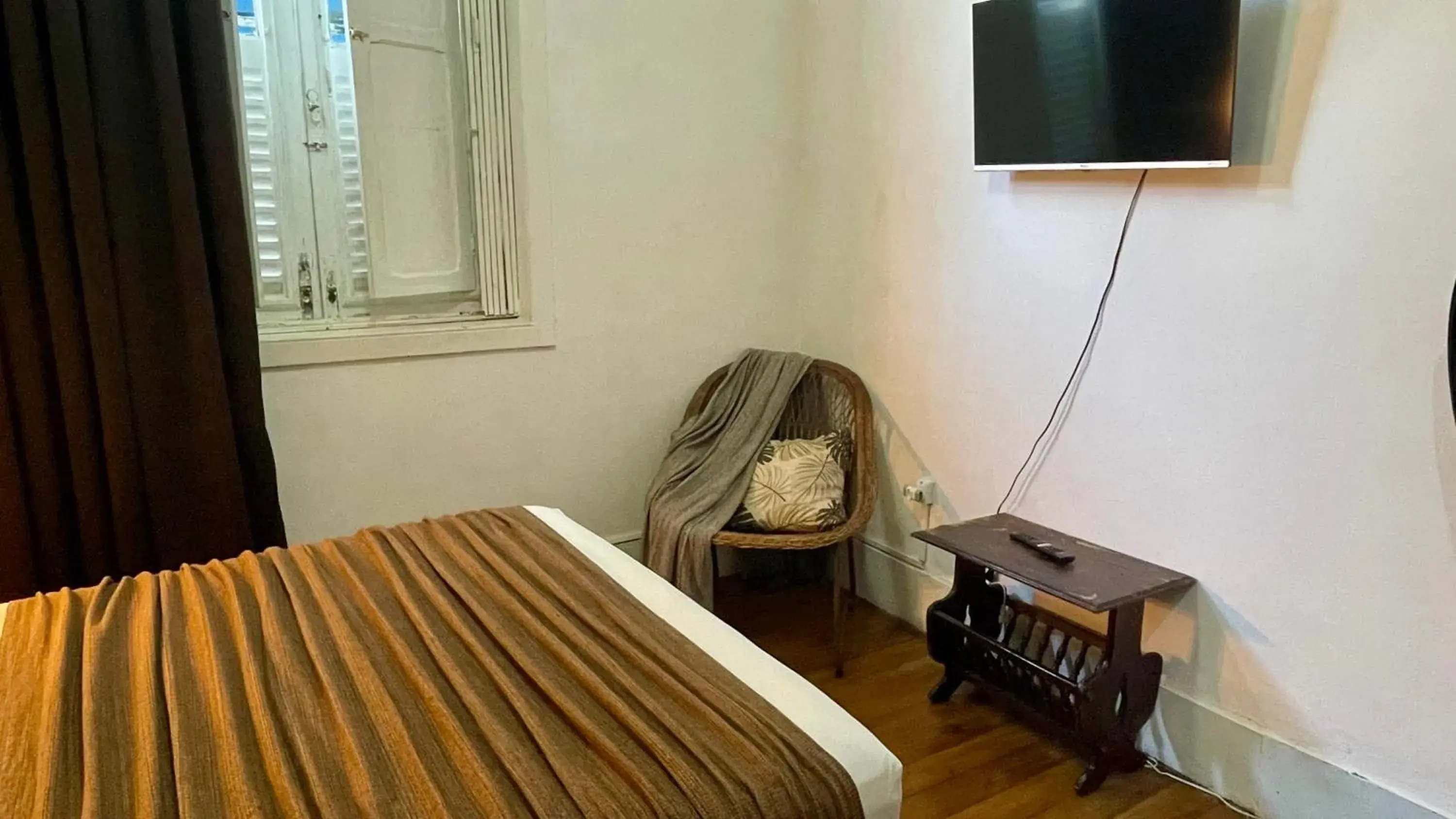 Double Room with Shared Toilet - single occupancy in Panorama Inn Double Room with Shared Toilet - single occupancy in Panorama Inn