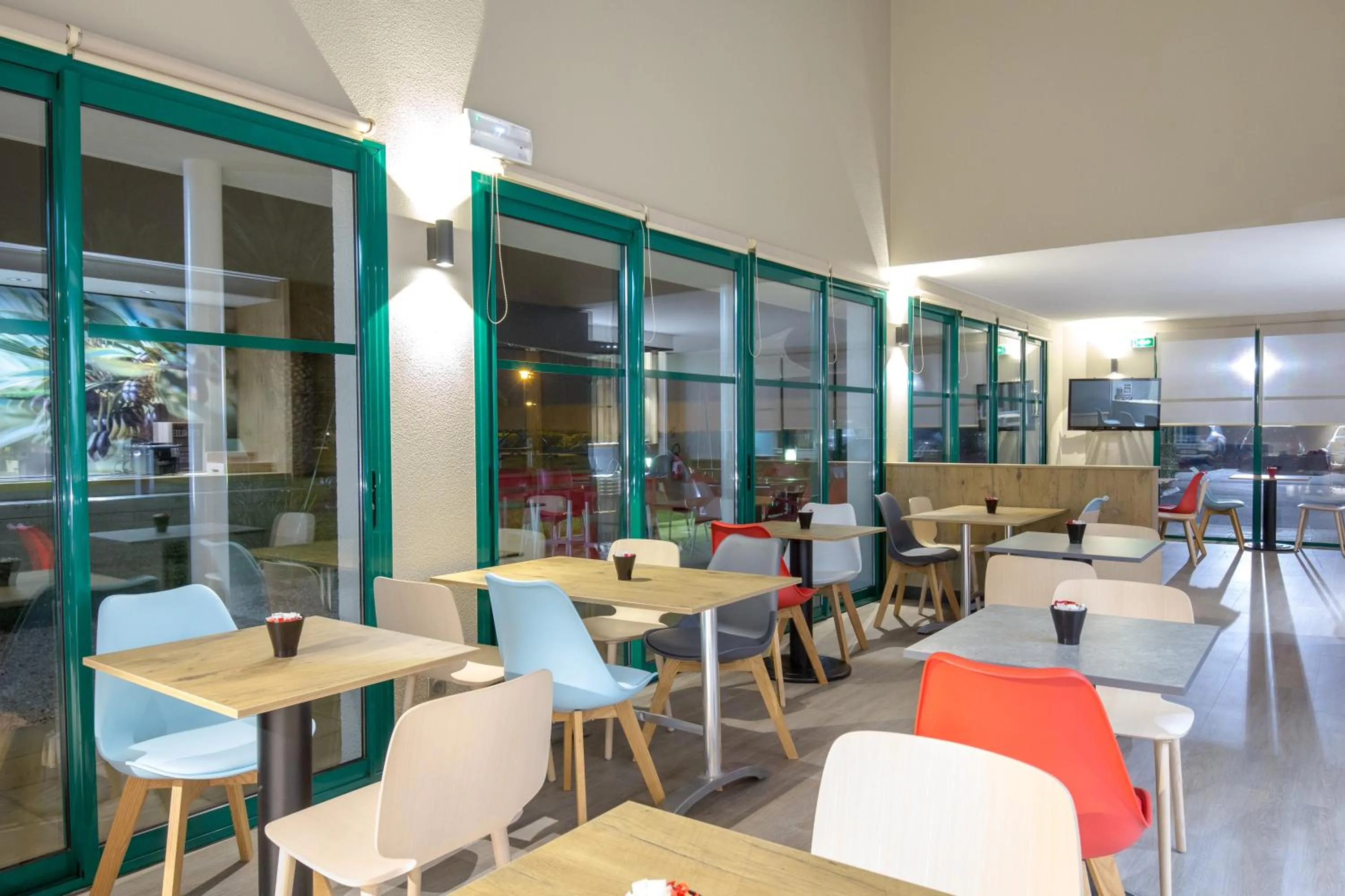 Food and drinks in ibis Perpignan Nord Rivesaltes