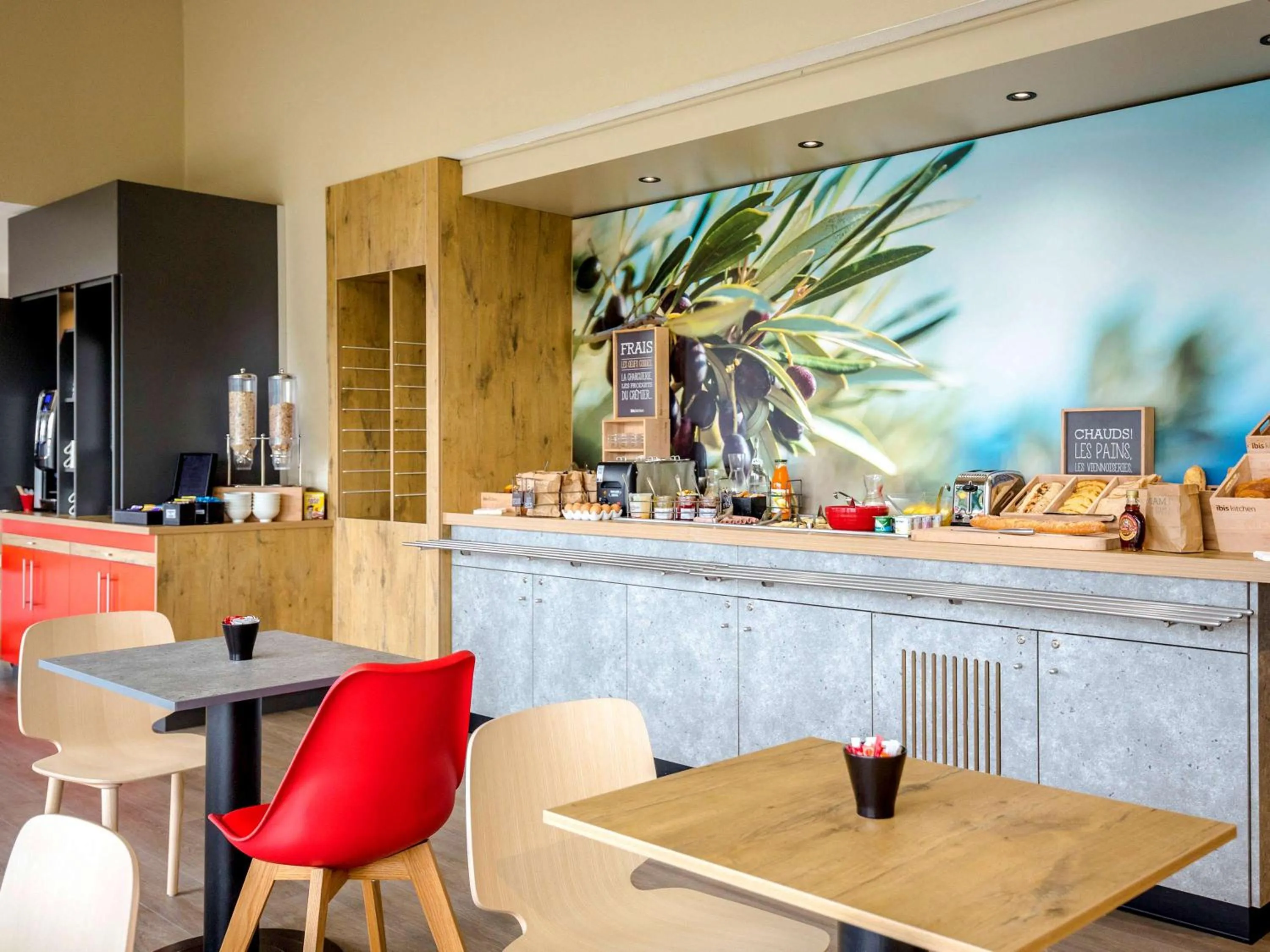 Restaurant/places to eat in ibis Perpignan Nord Rivesaltes