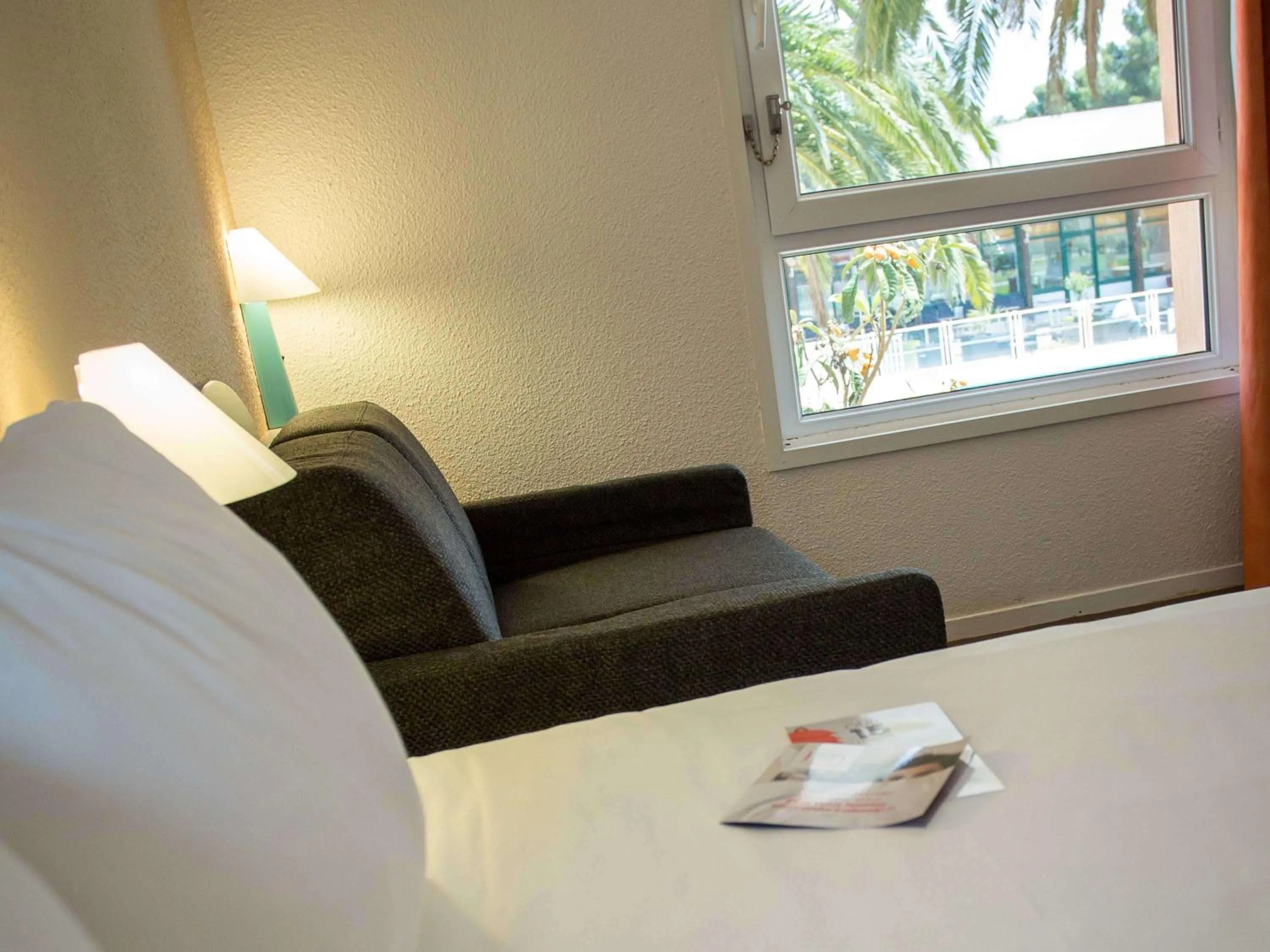 Photo of the whole room, Bed in ibis Perpignan Nord Rivesaltes
