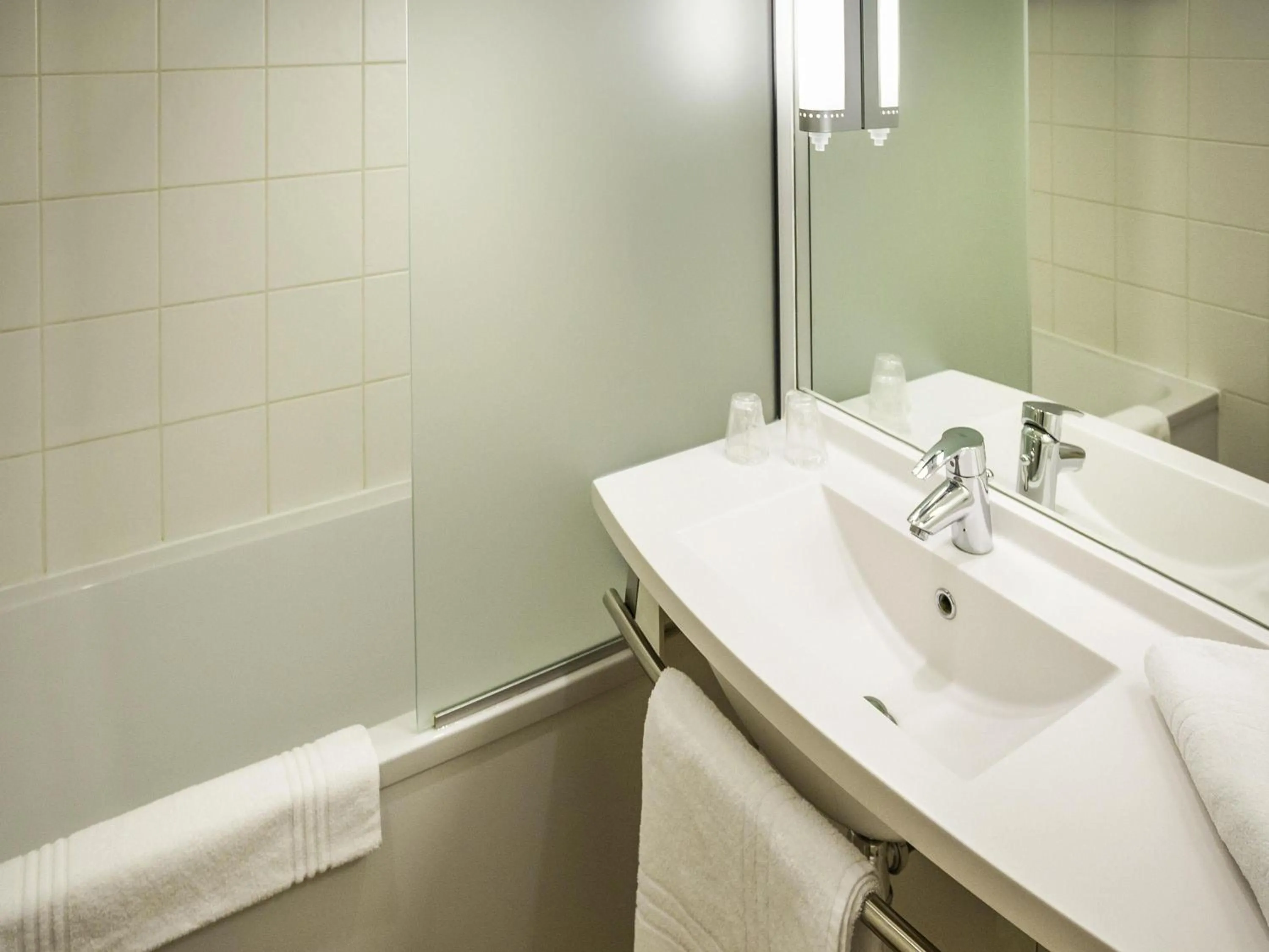 Bedroom in ibis Perpignan Nord Rivesaltes