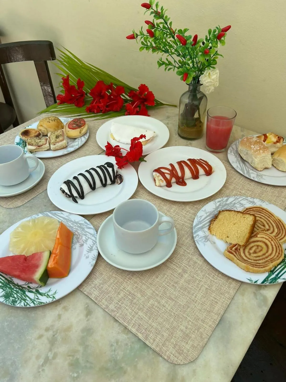 Food and drinks in Pousada Ondas do Mar