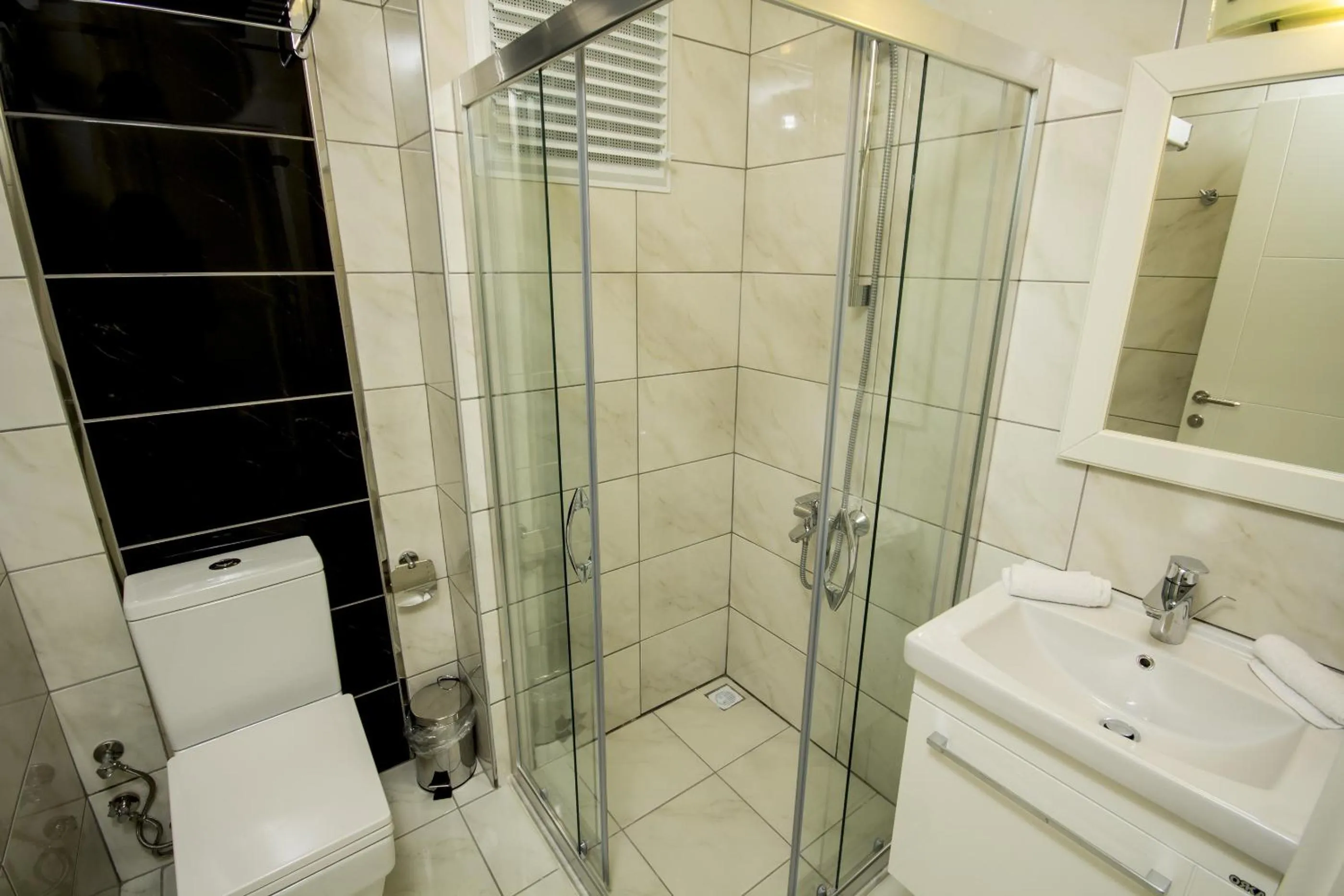 Bathroom in Sovalye Hotel