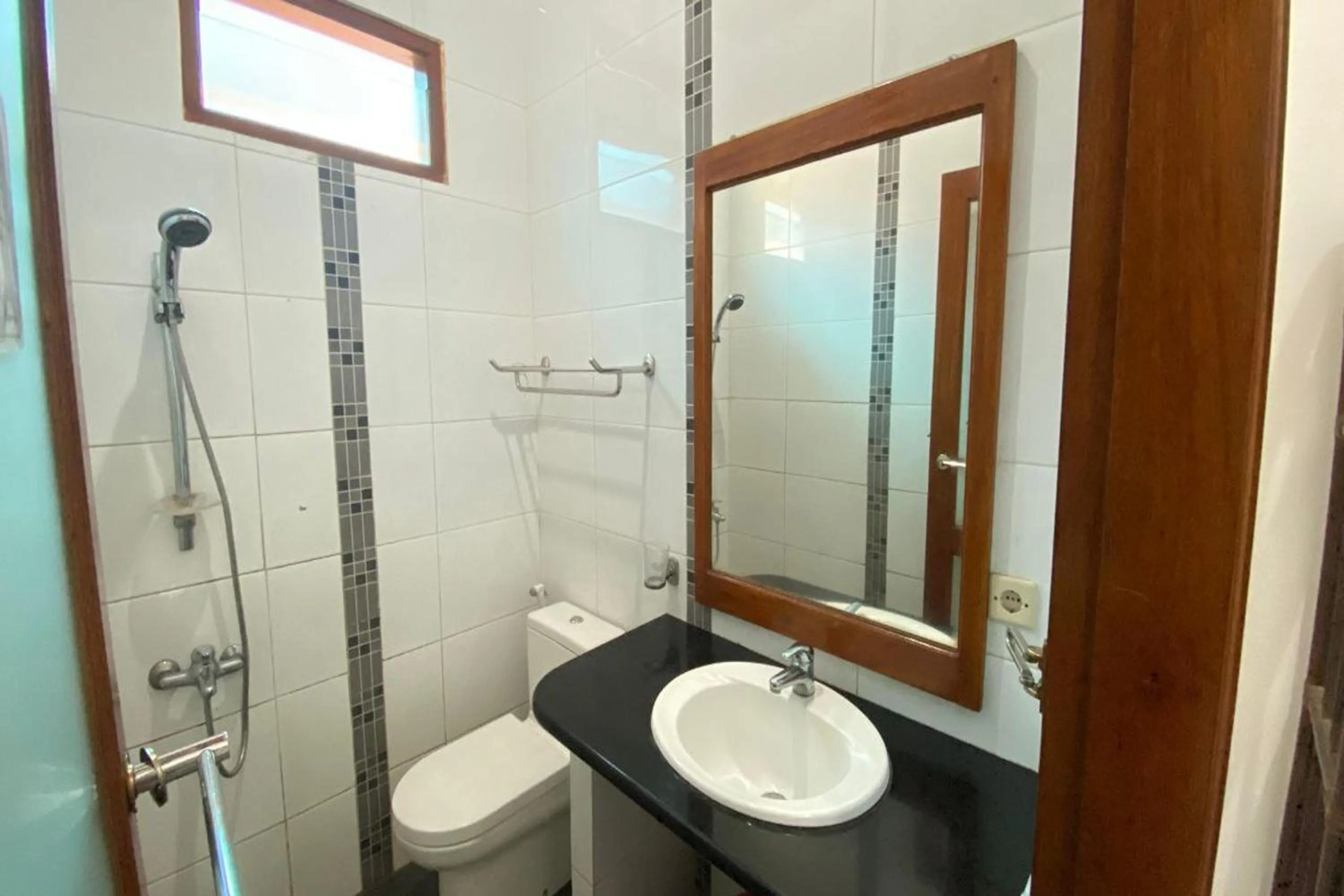 Shower in Nirwana Lembang