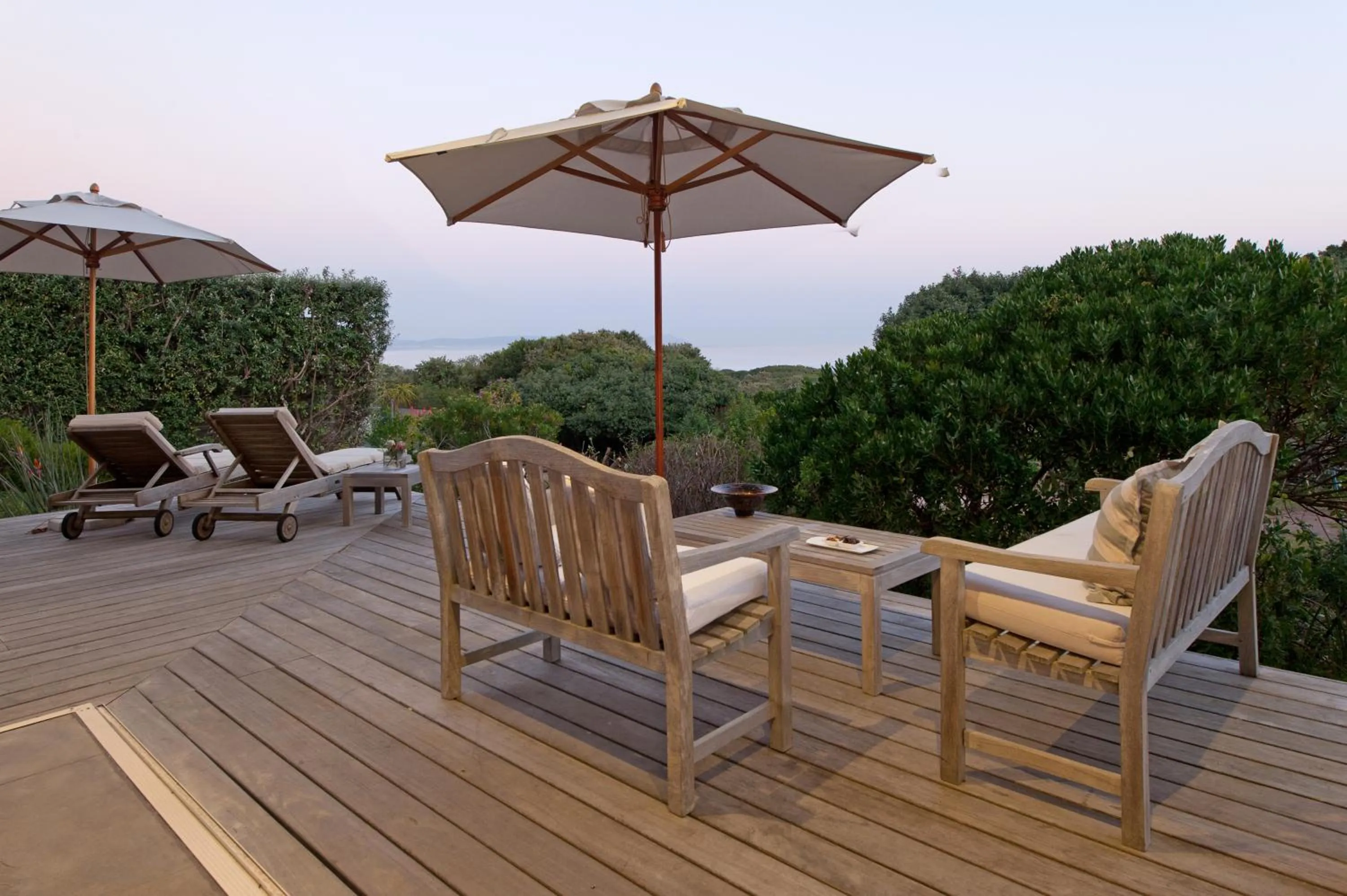 Garden in Mosselberg on Grotto Beach