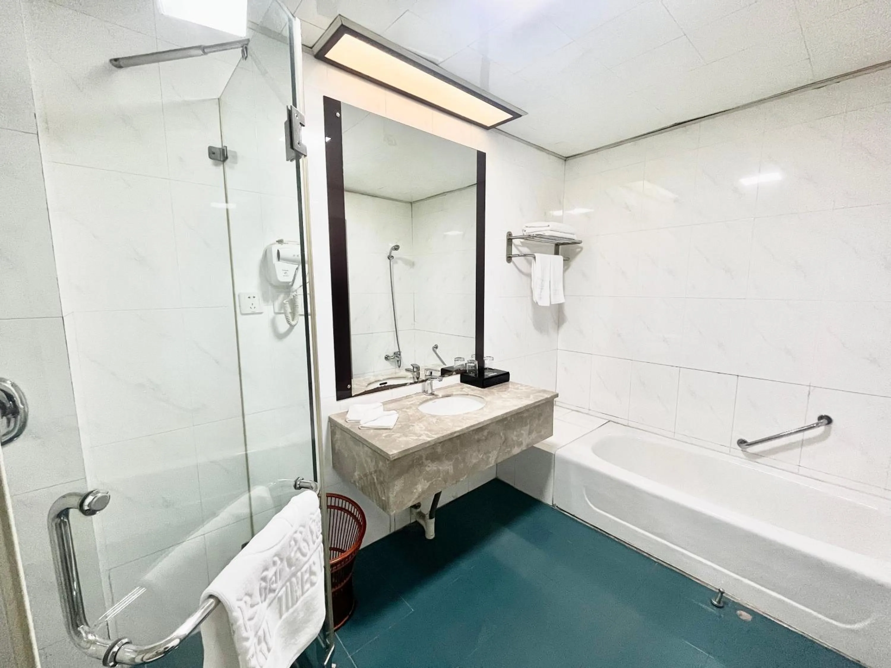 Shower in Tianshui Times Hotel Zhangjiagang