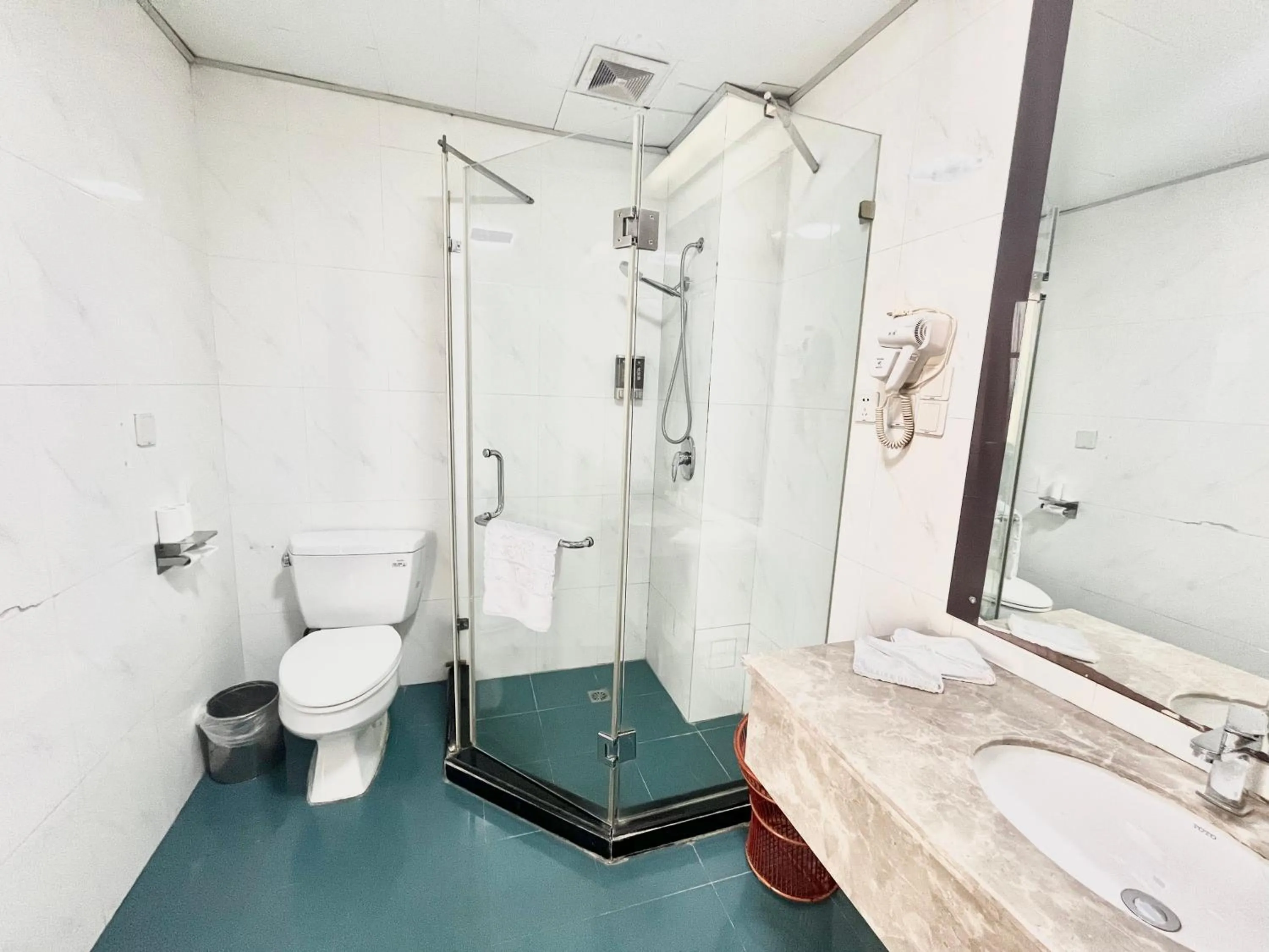 Shower in Tianshui Times Hotel Zhangjiagang