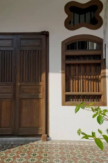 Quint Residence, Georgetown - Rustic Heritage Guesthouse by ALV