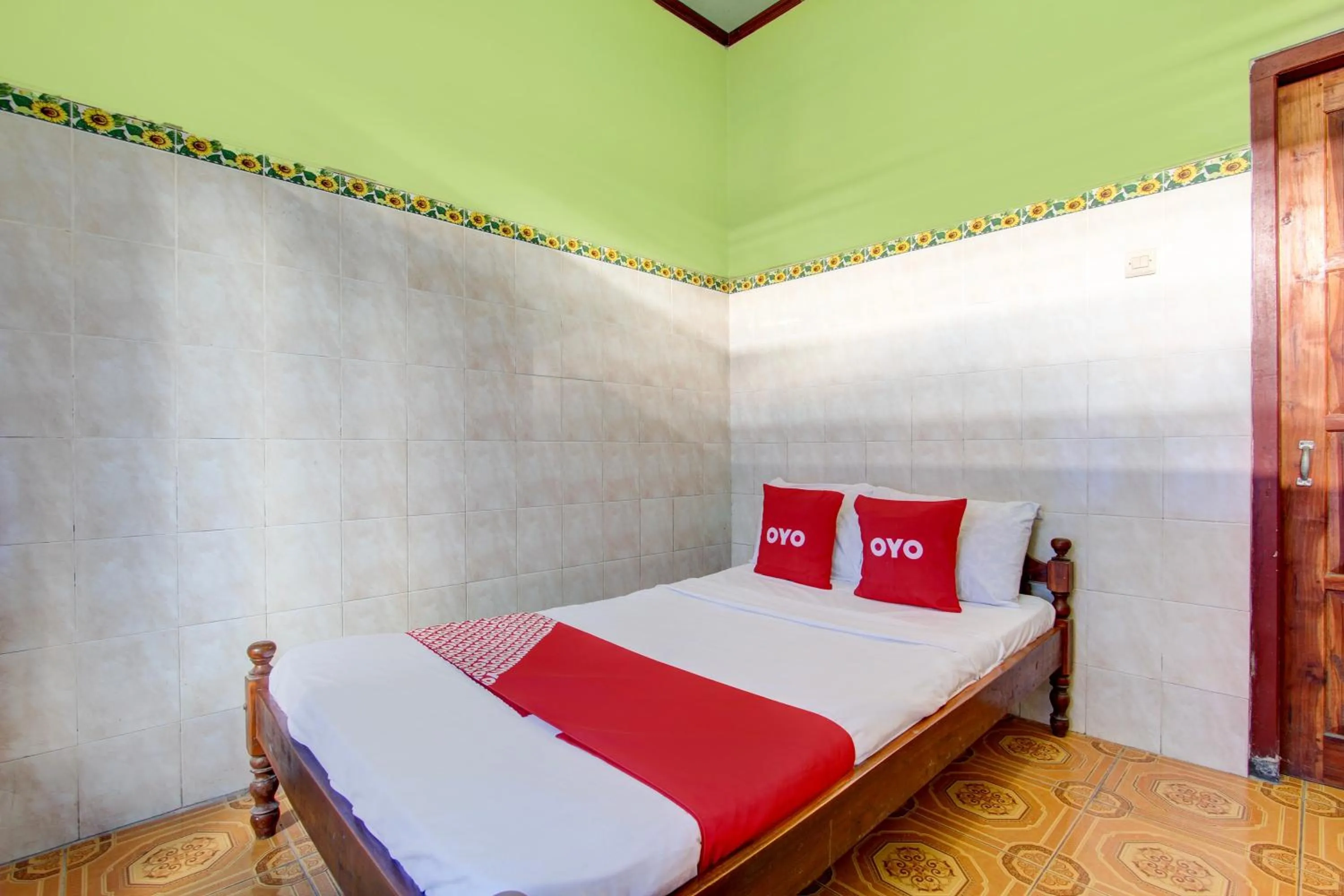 Bedroom, Bed in Hotel O Pondok Wisata Kurniawan 2NearWonogondang Camp ( Bumi Perkemahan Wonogondang )