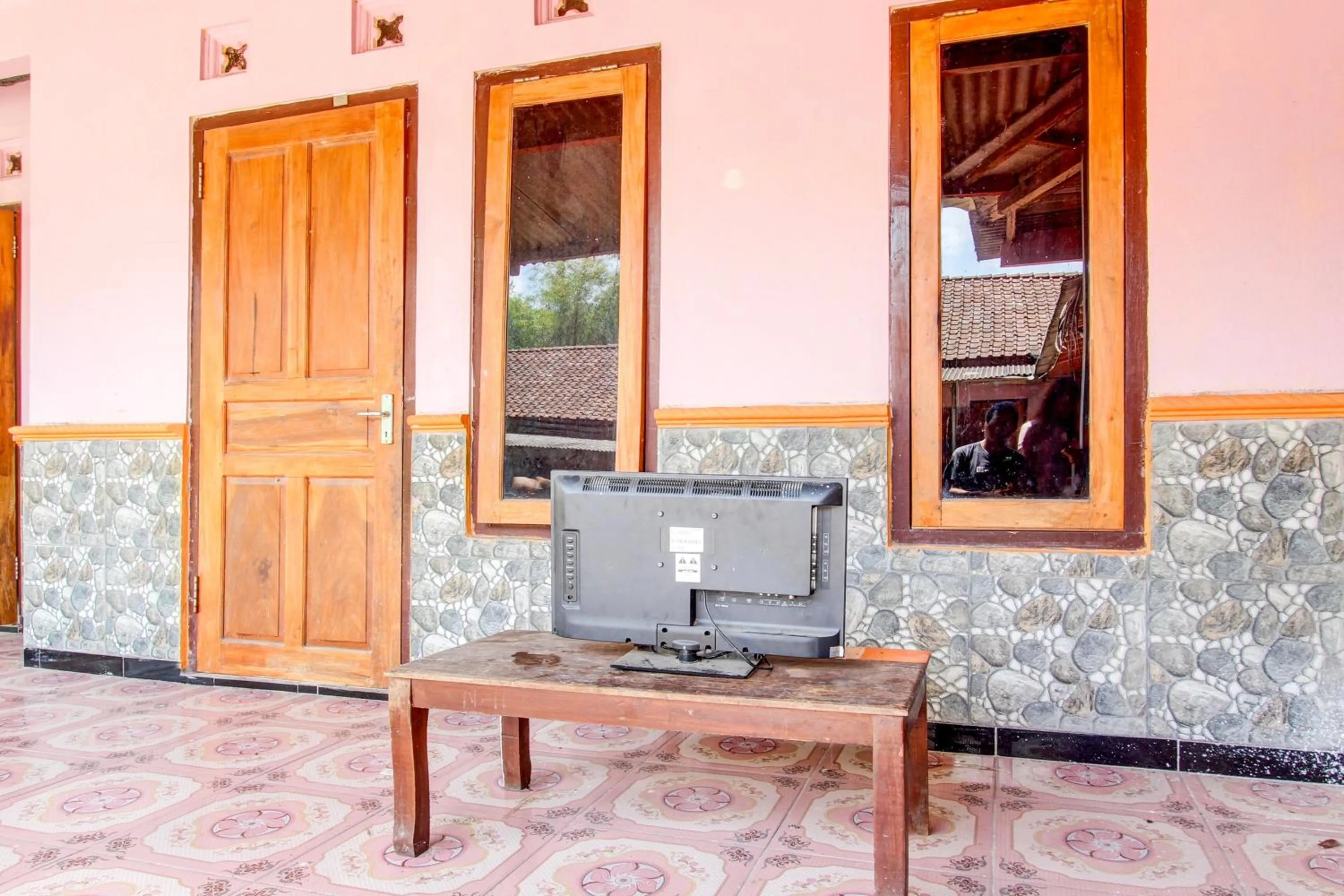 Lobby or reception in Hotel O Pondok Wisata Sekar KemuningNearWonogondang Camp ( Bumi Perkemahan Wonogondang )