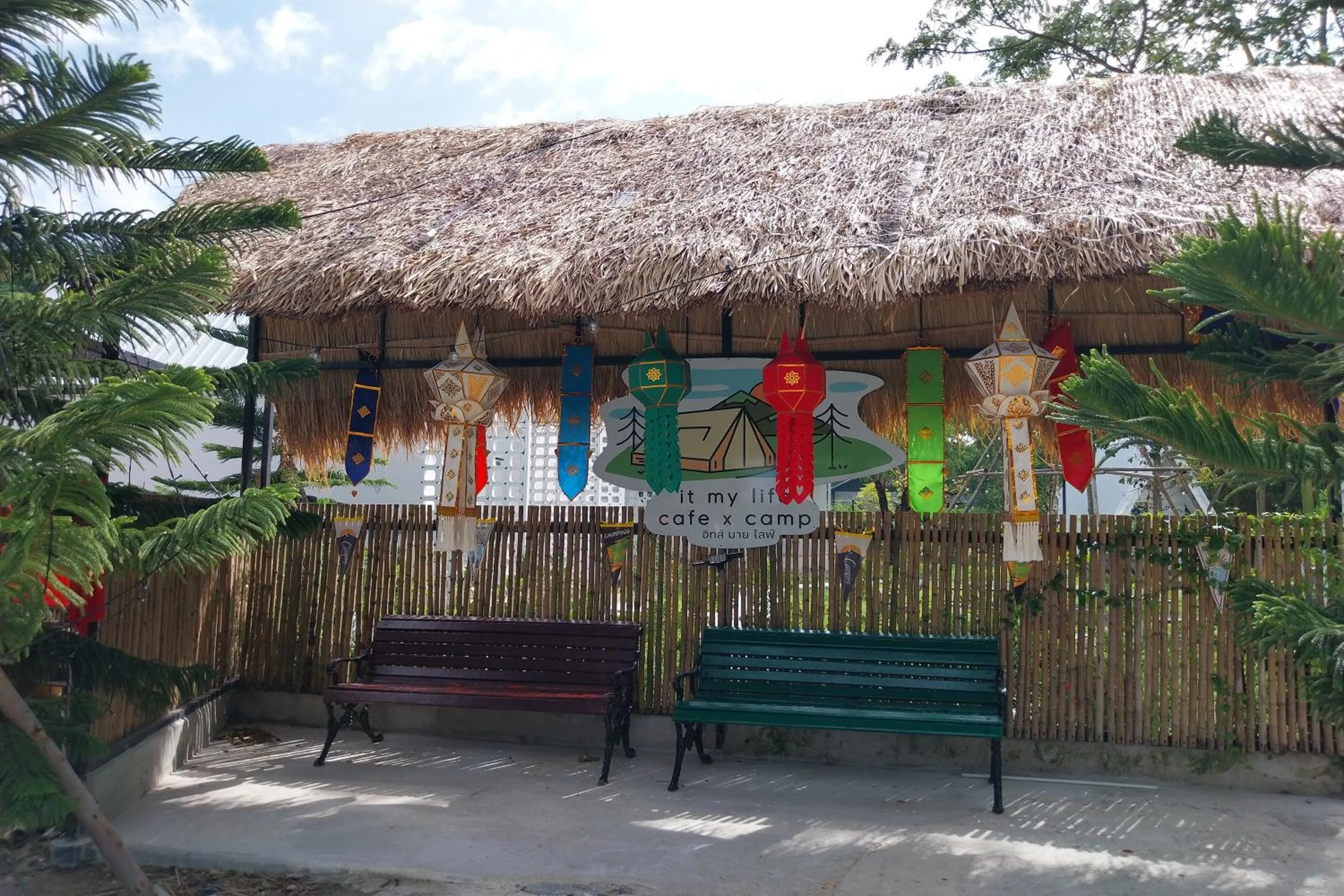 Seating area in It my life cafe x camp