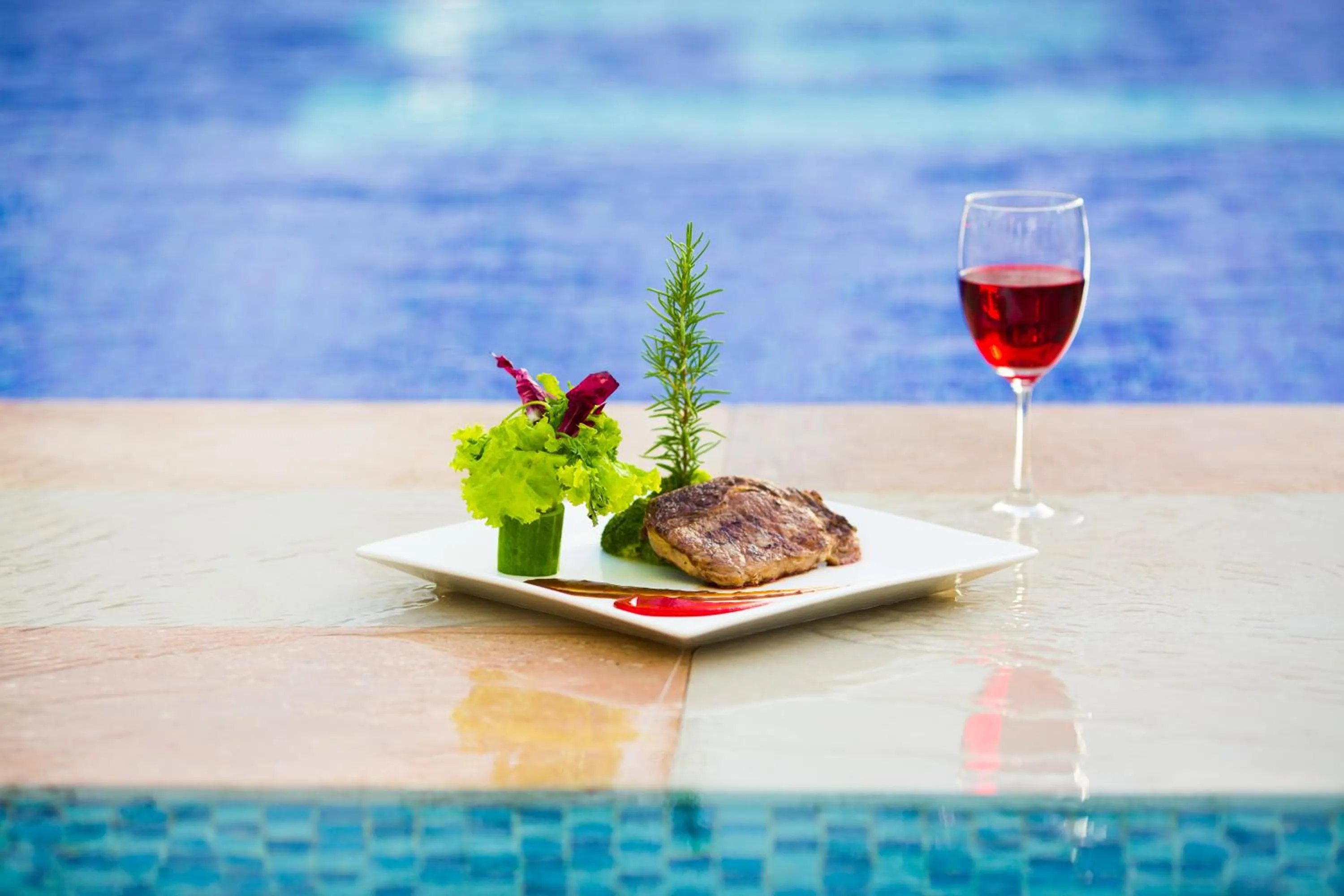 Food and drinks in Ocean Pearl Hotel Phu Quoc