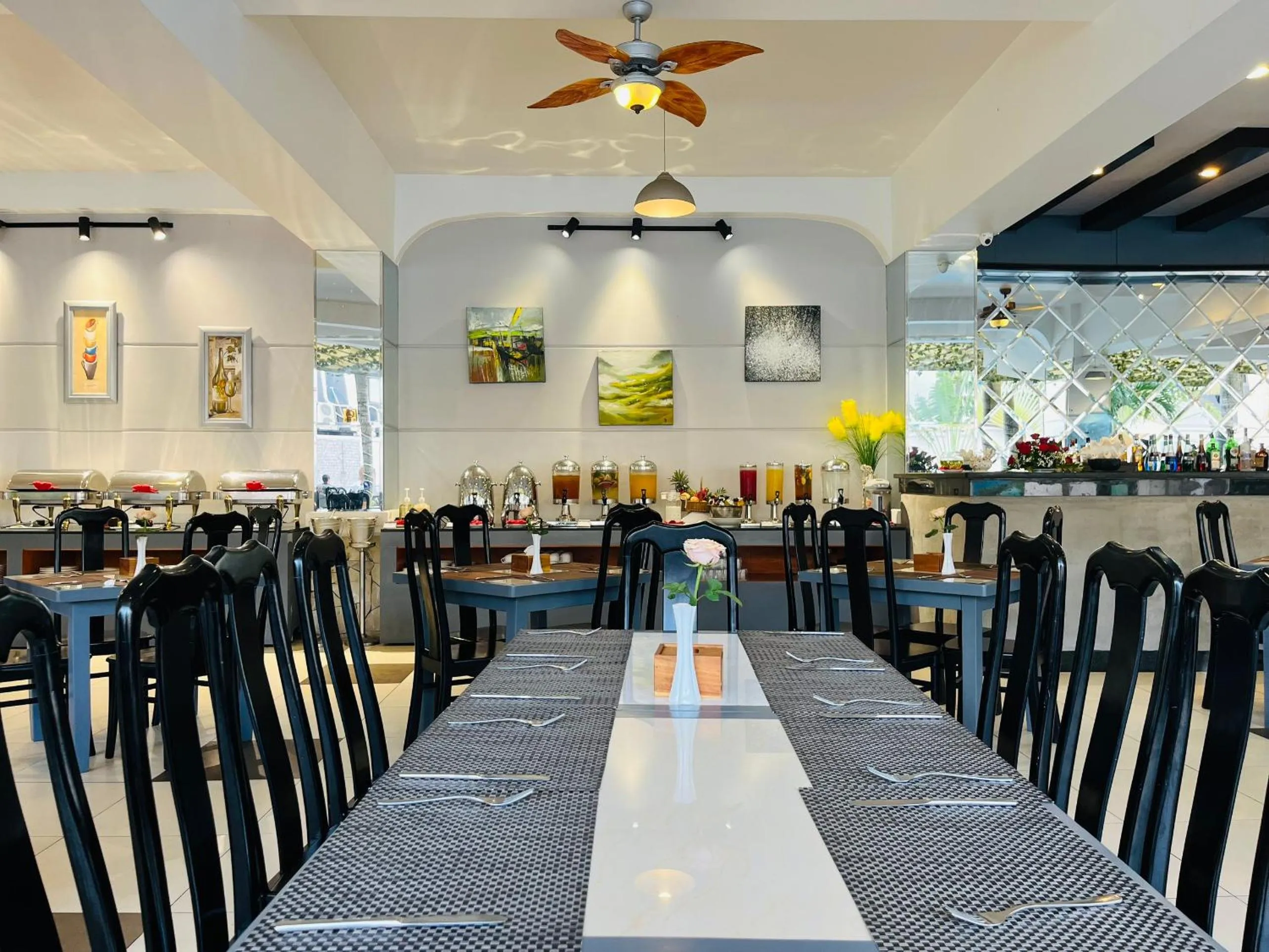 Restaurant/places to eat in Ocean Pearl Hotel Phu Quoc