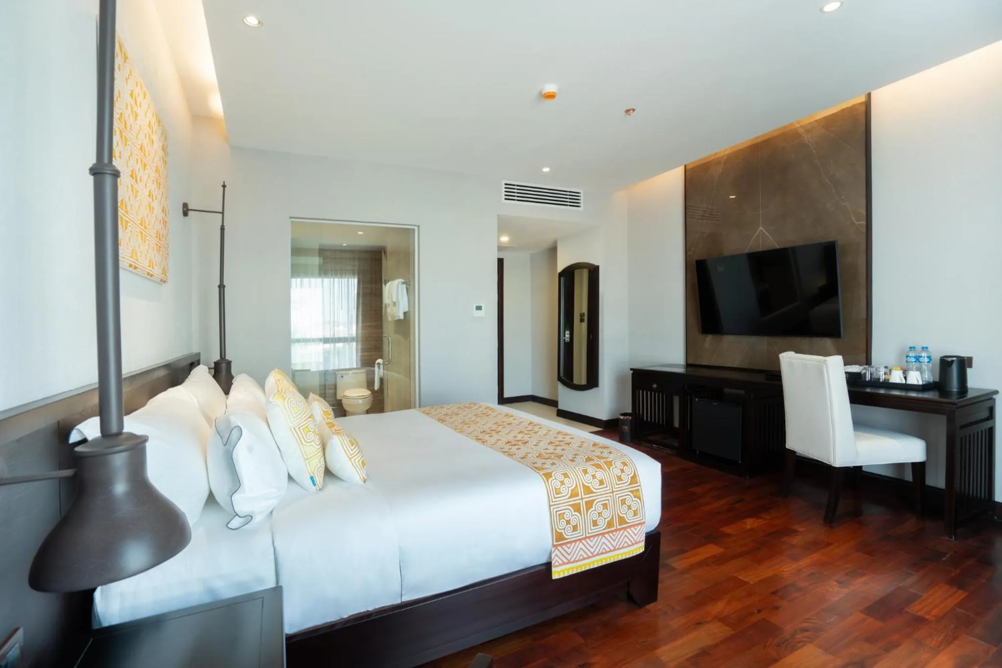 Bed in Mintra Hotel Vientiane