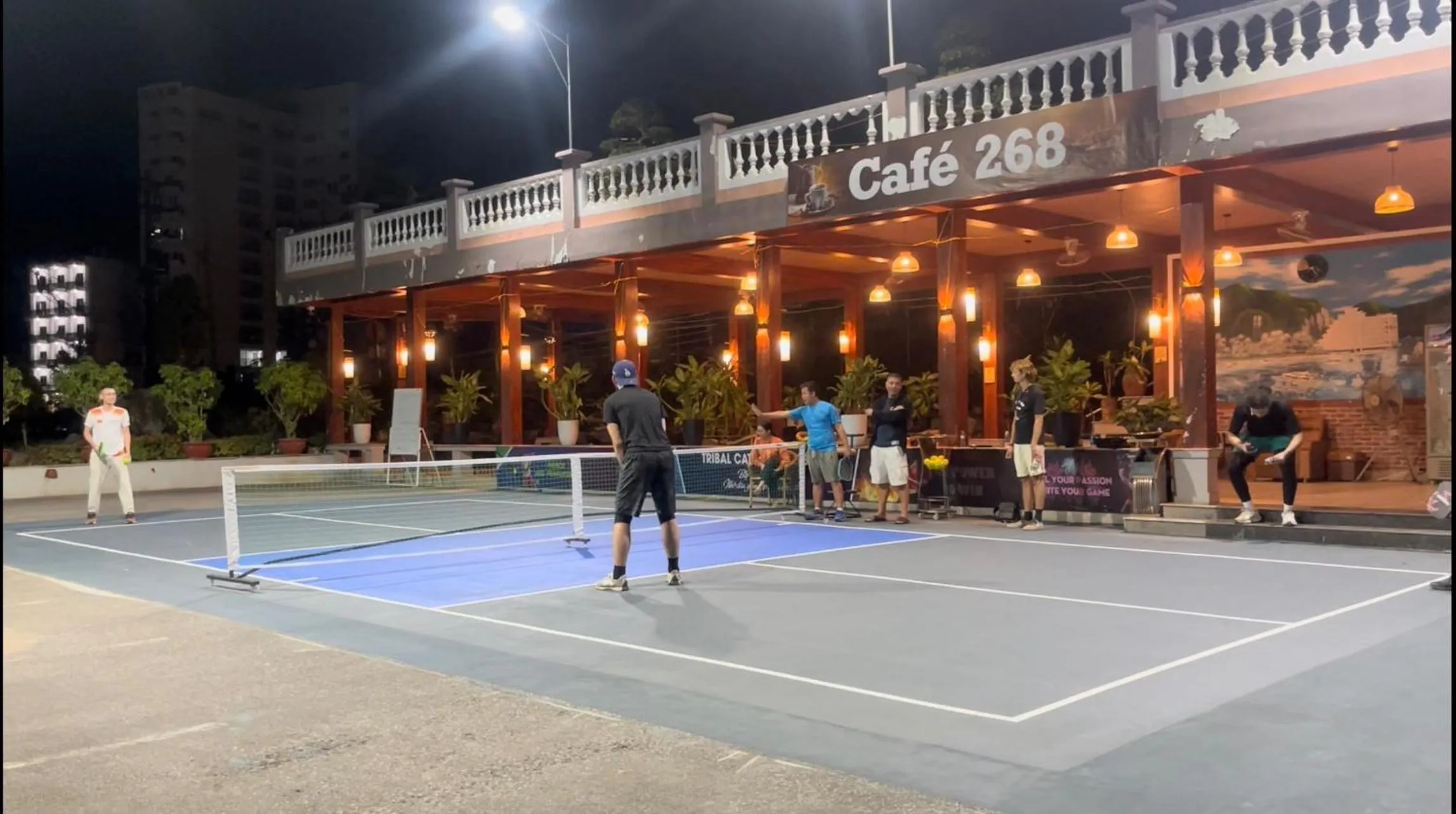 Tennis court in Hung Long Harbour Hotel