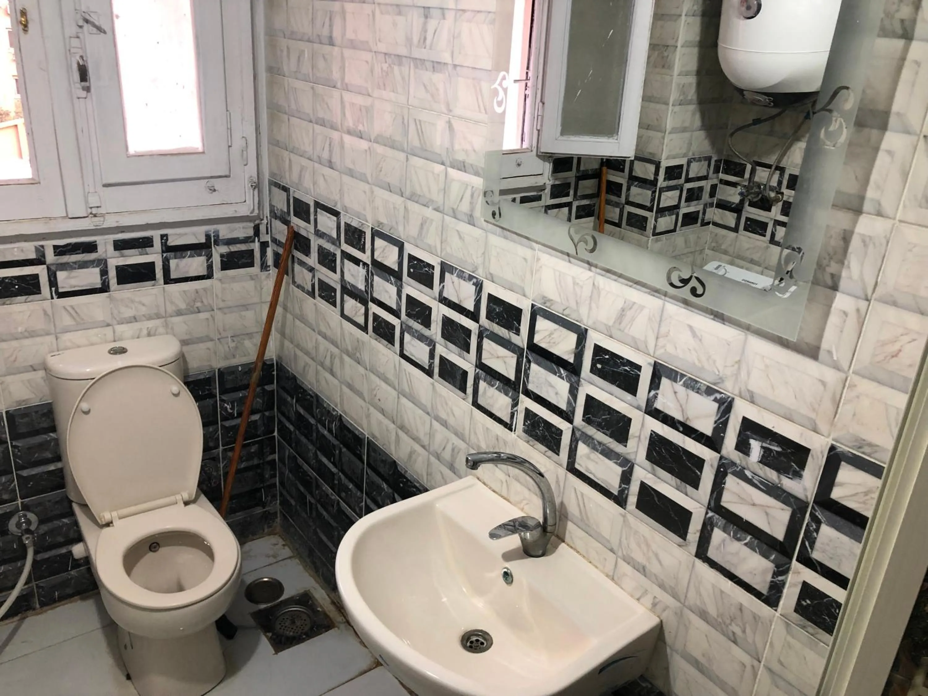 Shower in Sweet Home Downtown Cairo