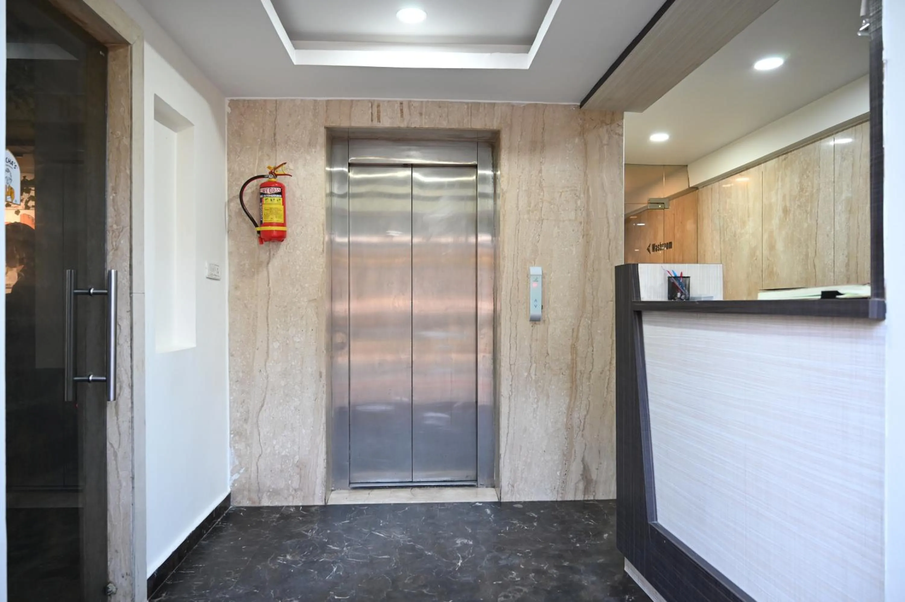 elevator in Hotel Supraja Yellow Bells