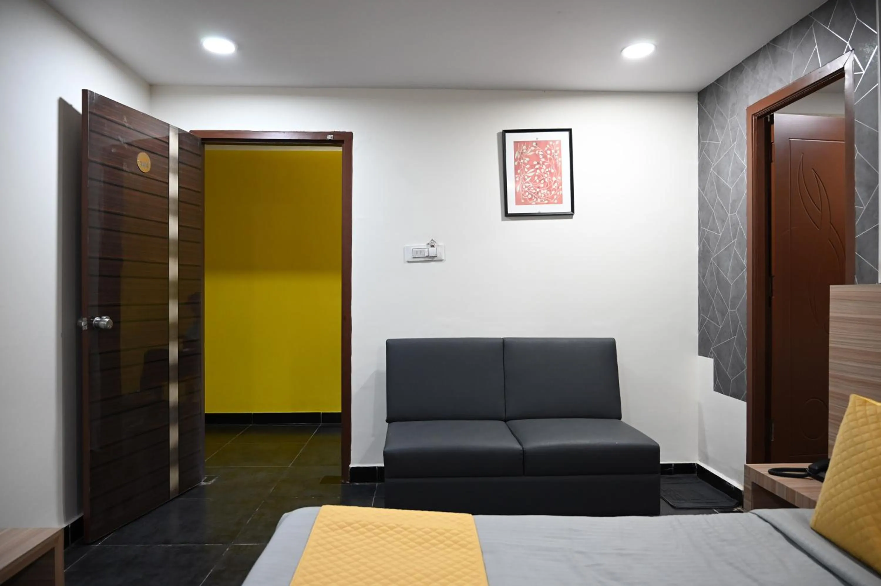 Bed in Hotel Supraja Yellow Bells