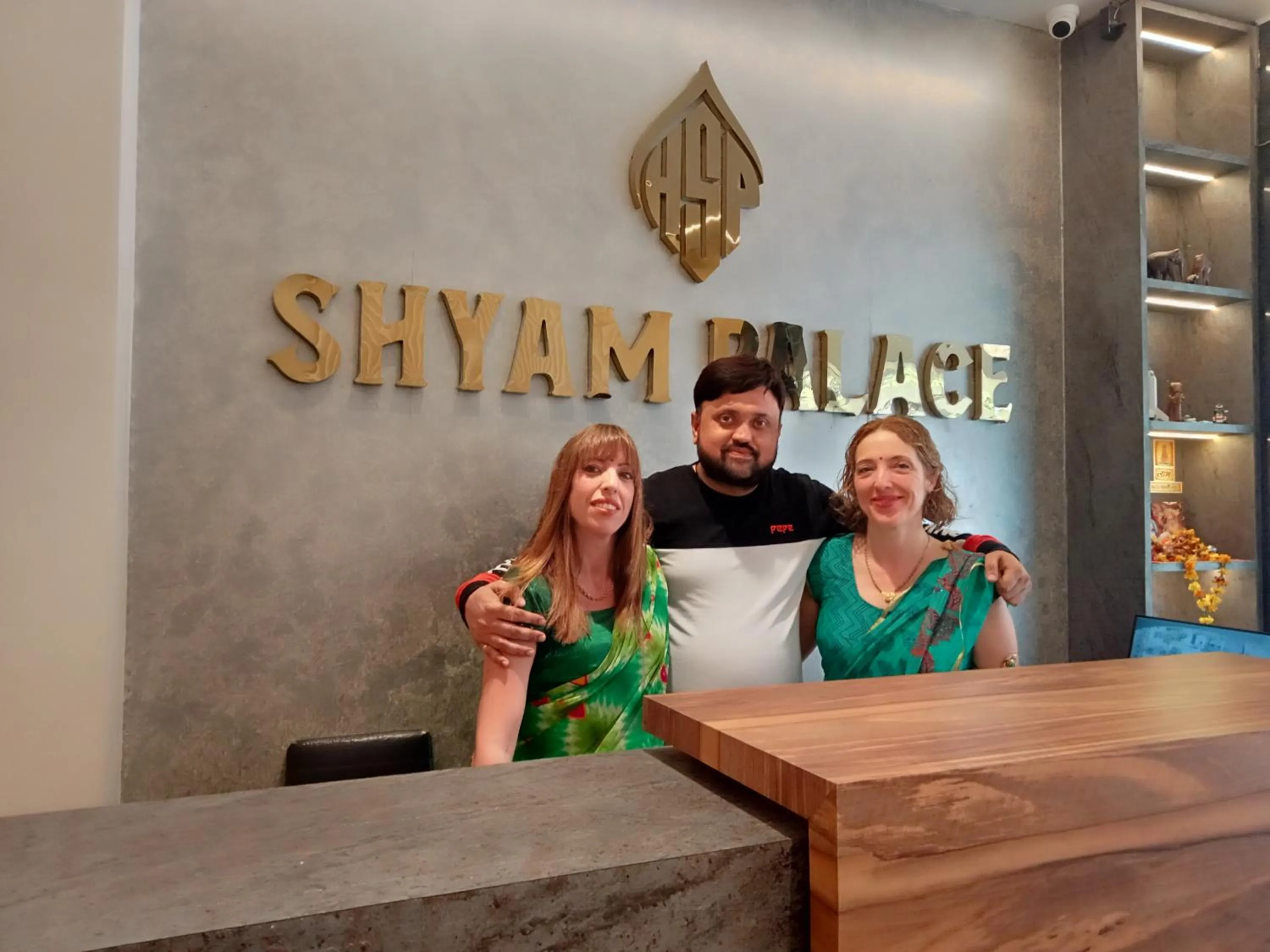 Guests in HOTEL SHYAM PALACE INDIA AGRA