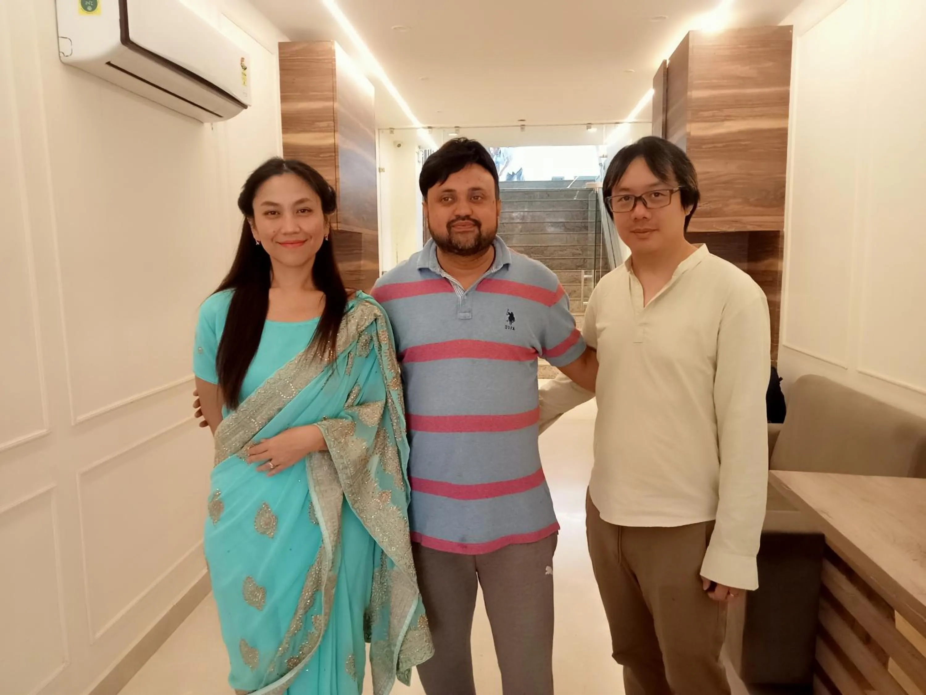 Guests in HOTEL SHYAM PALACE INDIA AGRA