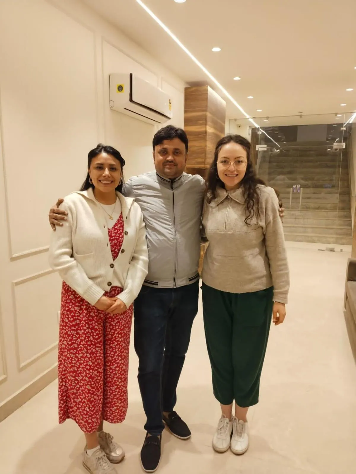 Guests in HOTEL SHYAM PALACE INDIA AGRA