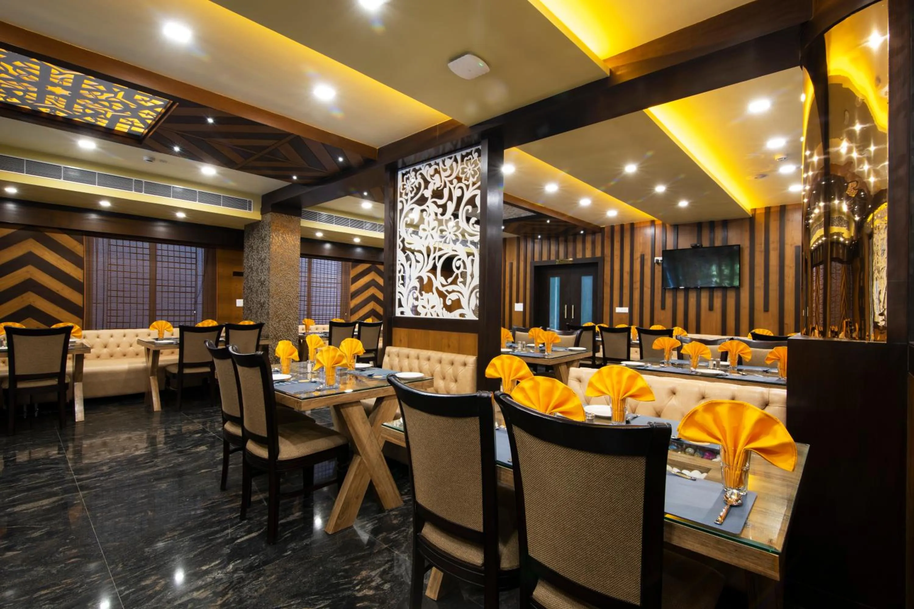 Property building in Hotel White Rock