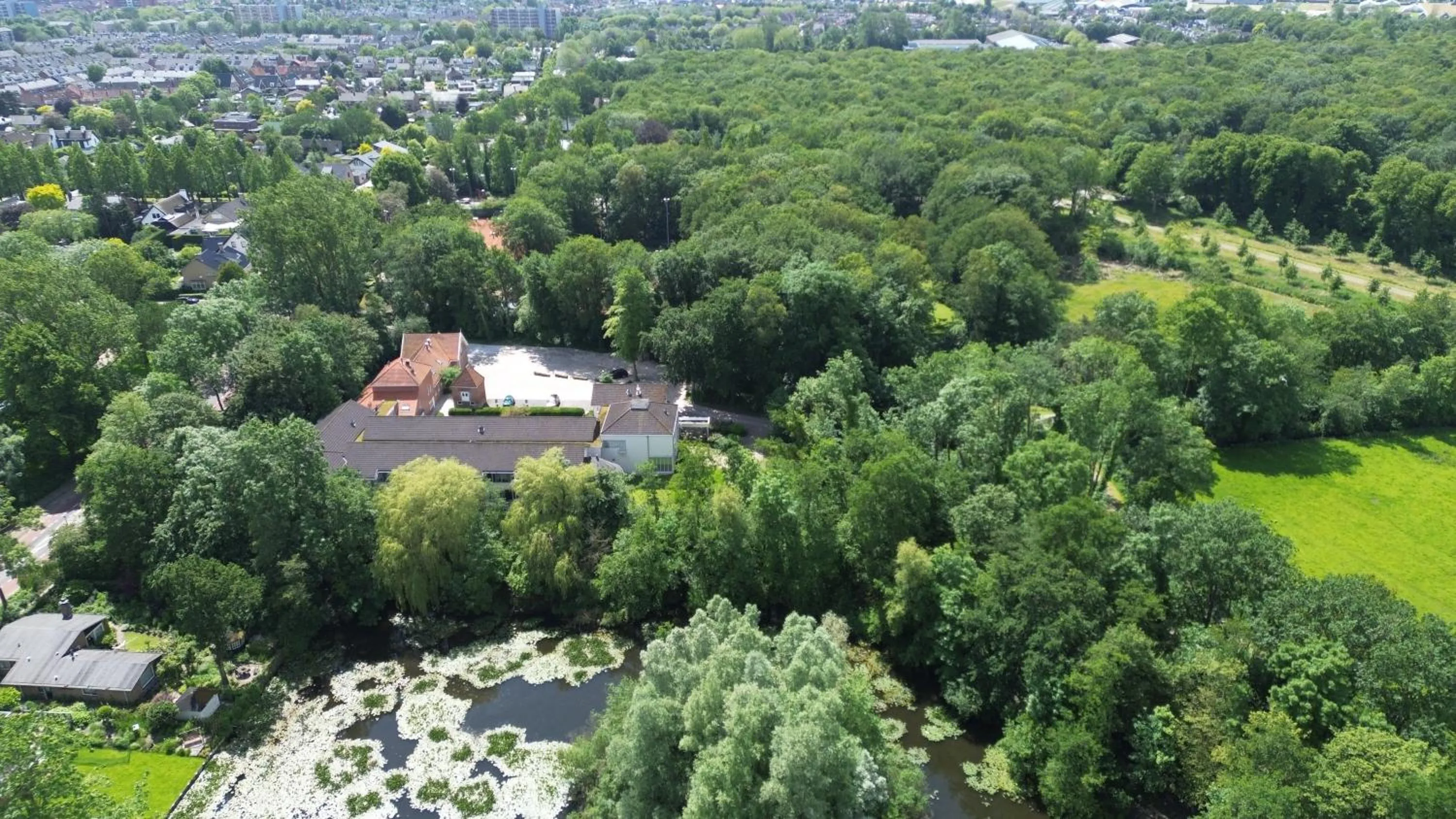 Property building in Hotel Heemskerk