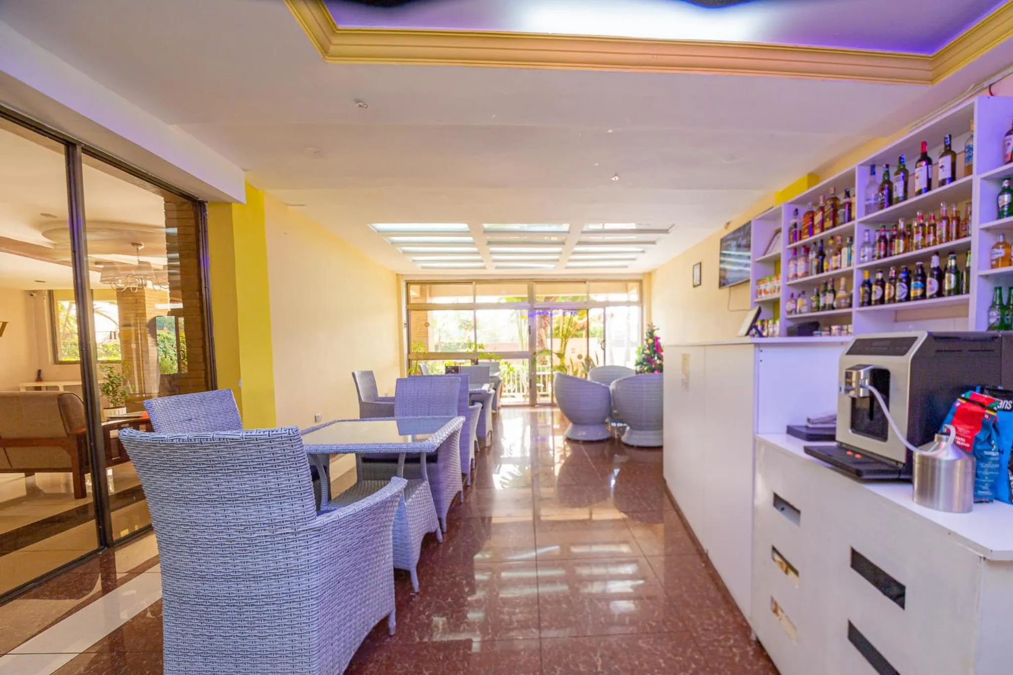 Lounge or bar in Eldon Apartments & Suites