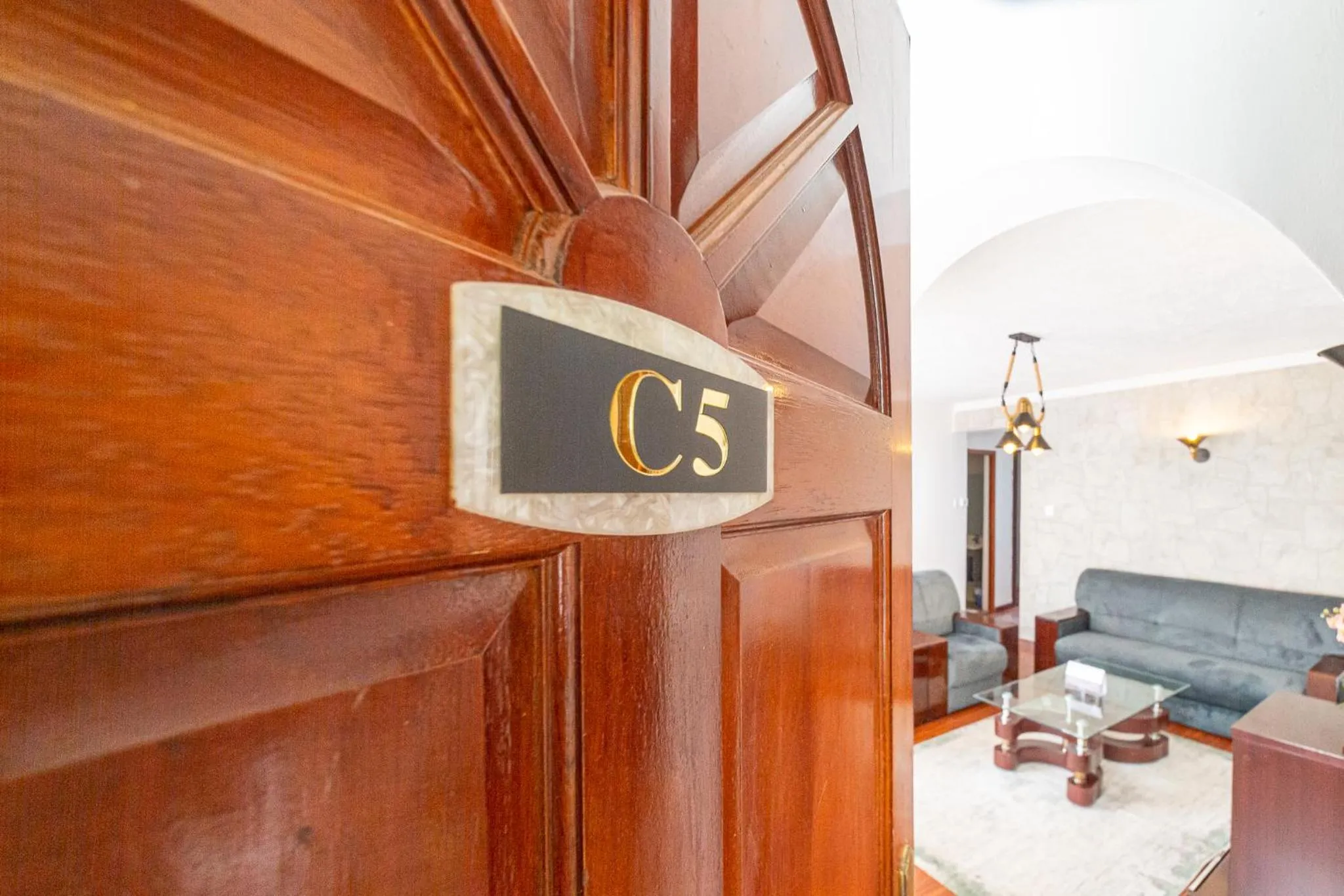 Living room in Eldon Apartments & Suites