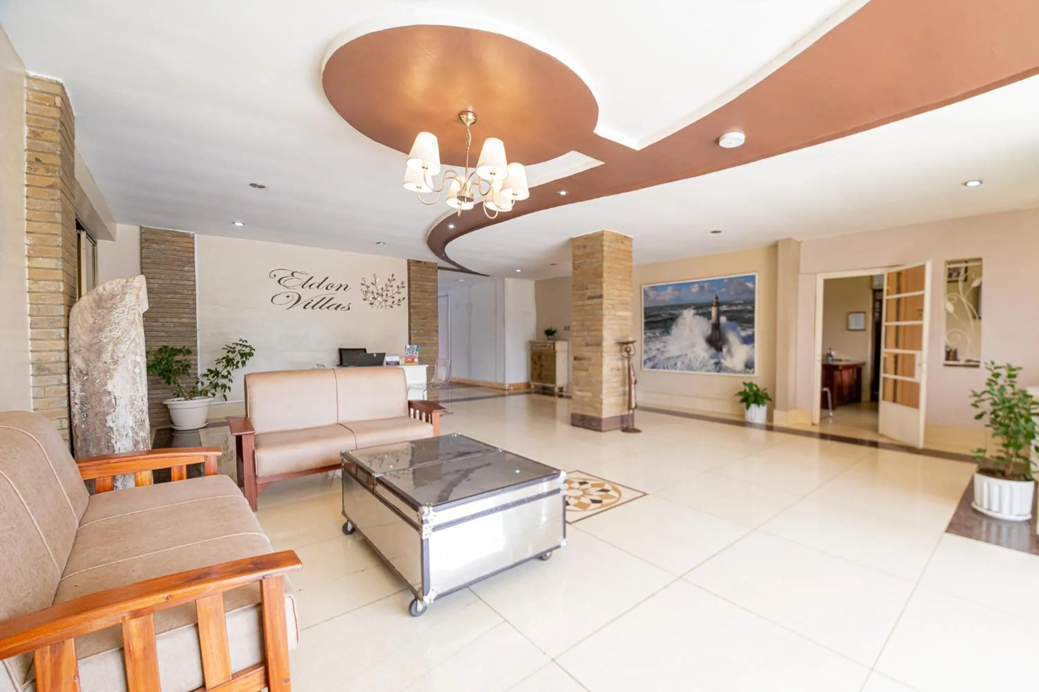 Lobby or reception in Eldon Apartments & Suites