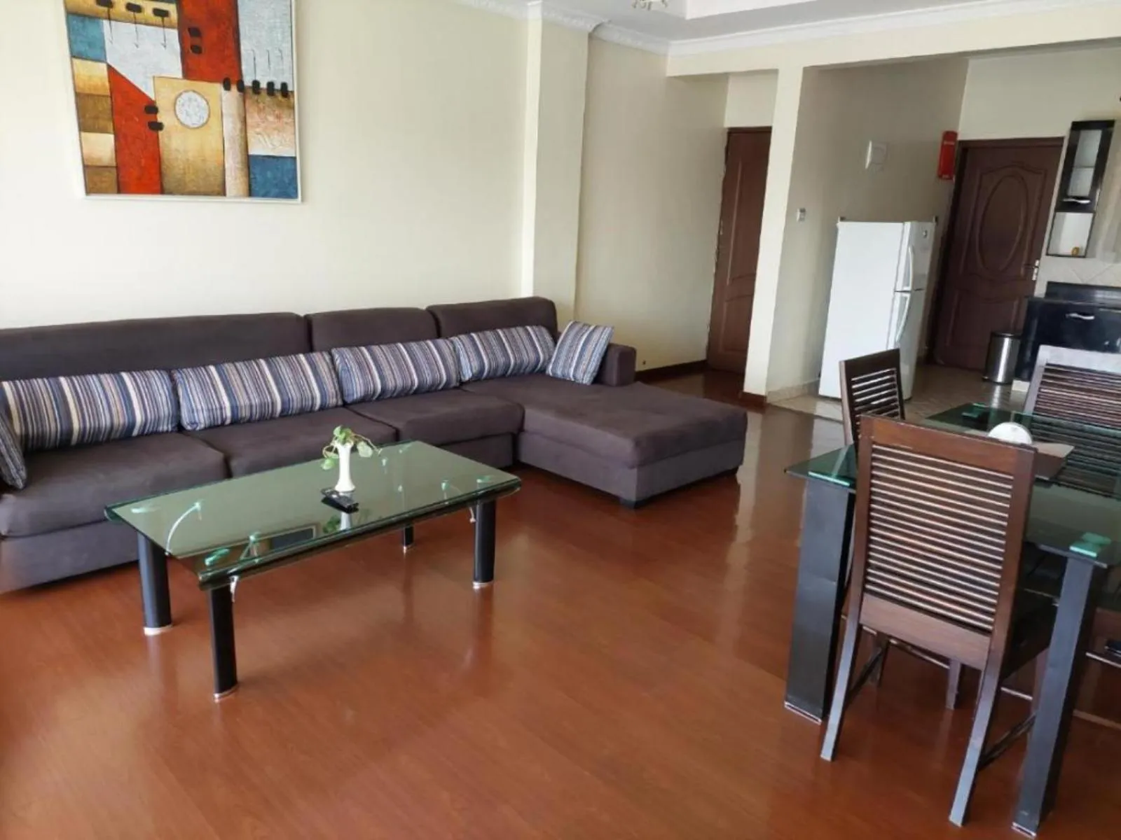 Living room in Eldon Apartments & Suites