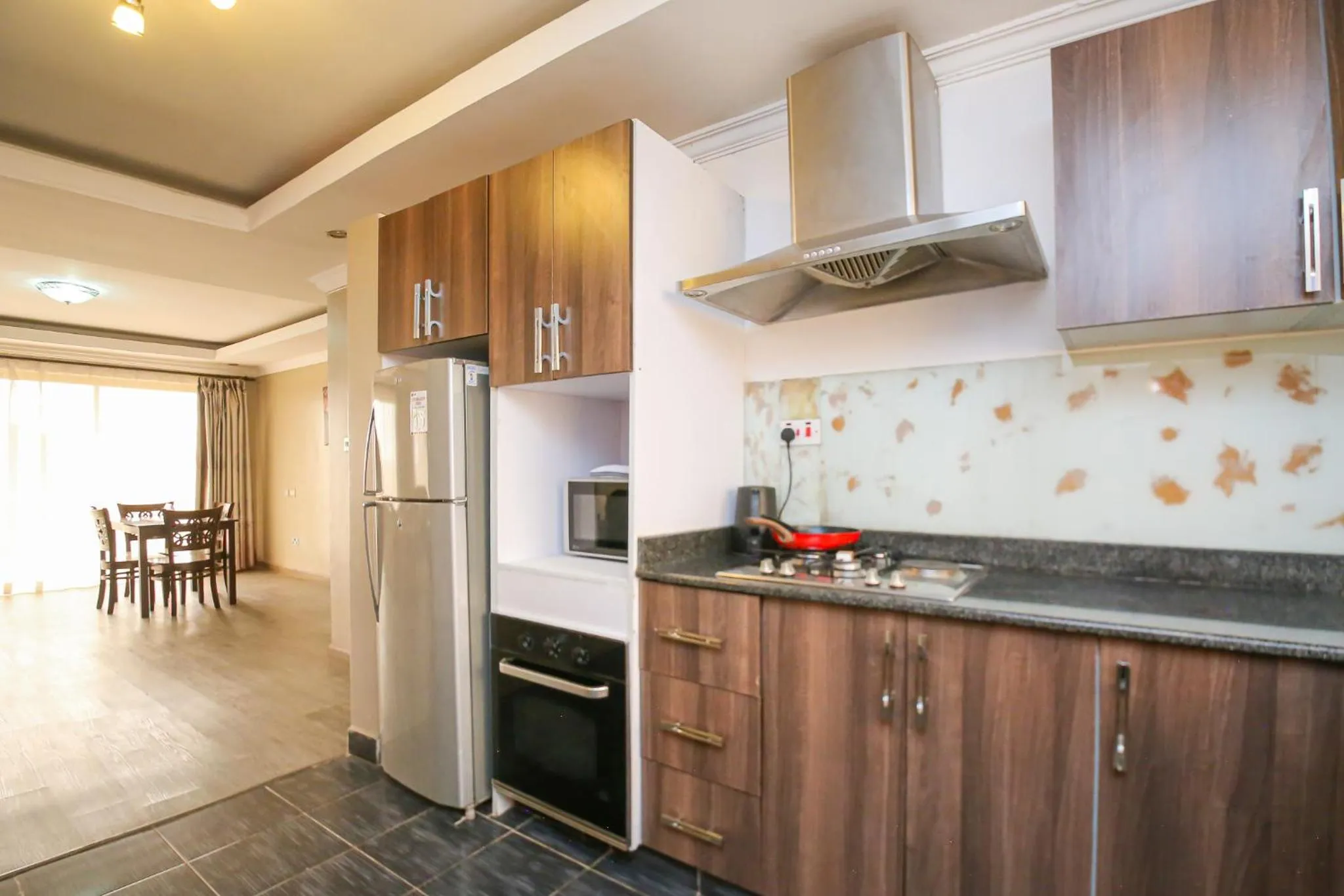 oven in Eldon Apartments & Suites