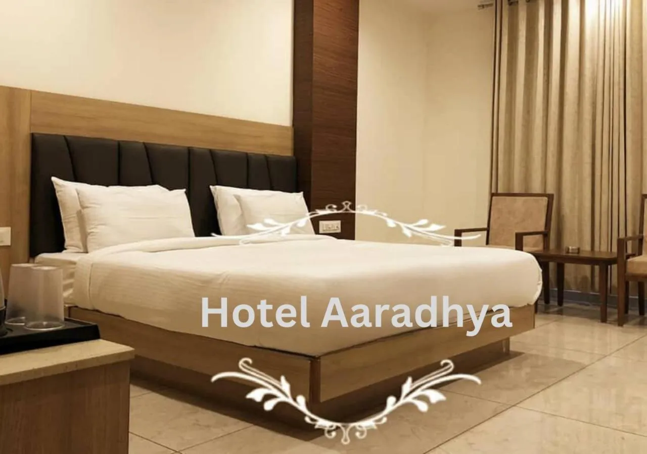 Property building, Bed in Hotel Aaradhya