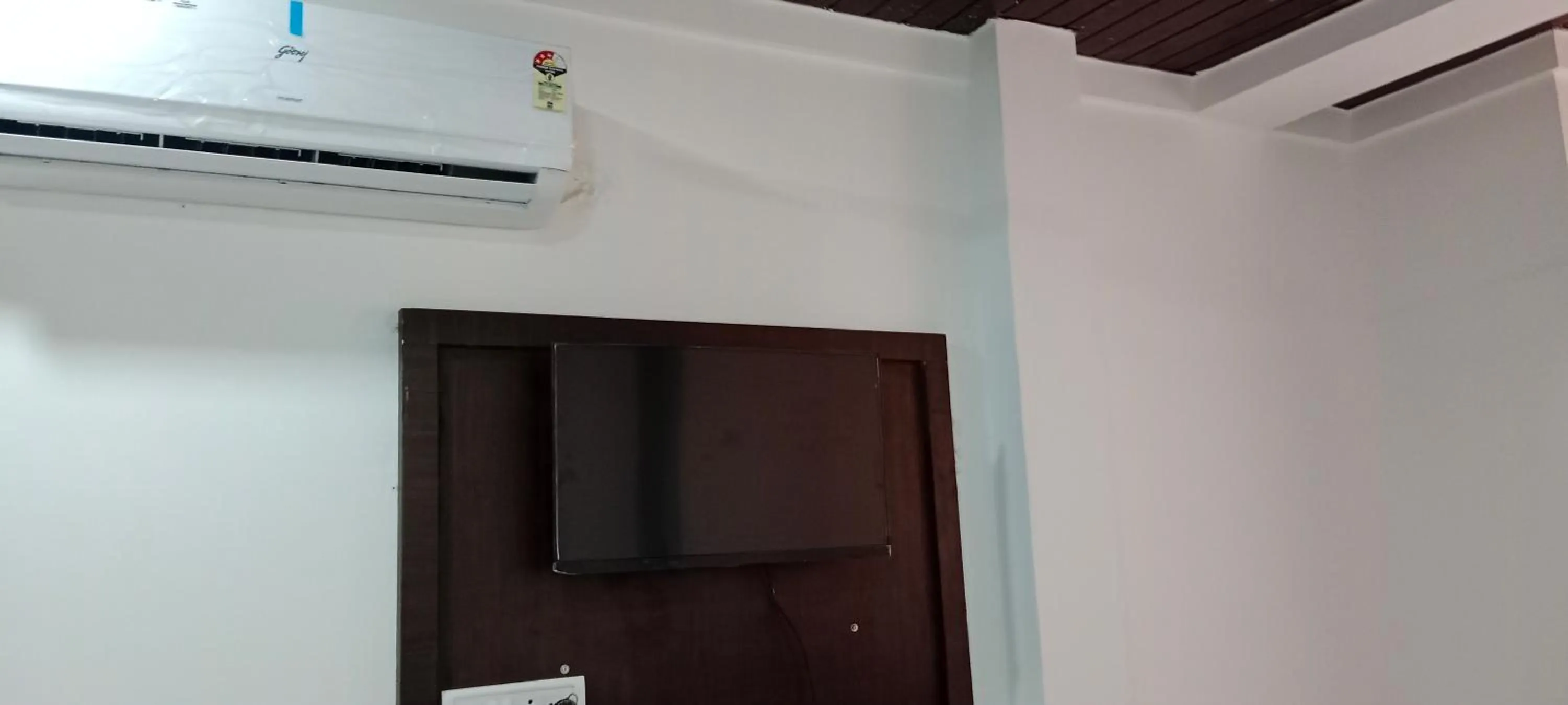 TV and multimedia in Hotel Aaradhya