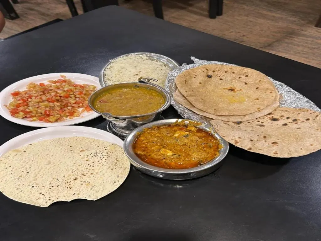 Food in Hotel Aaradhya