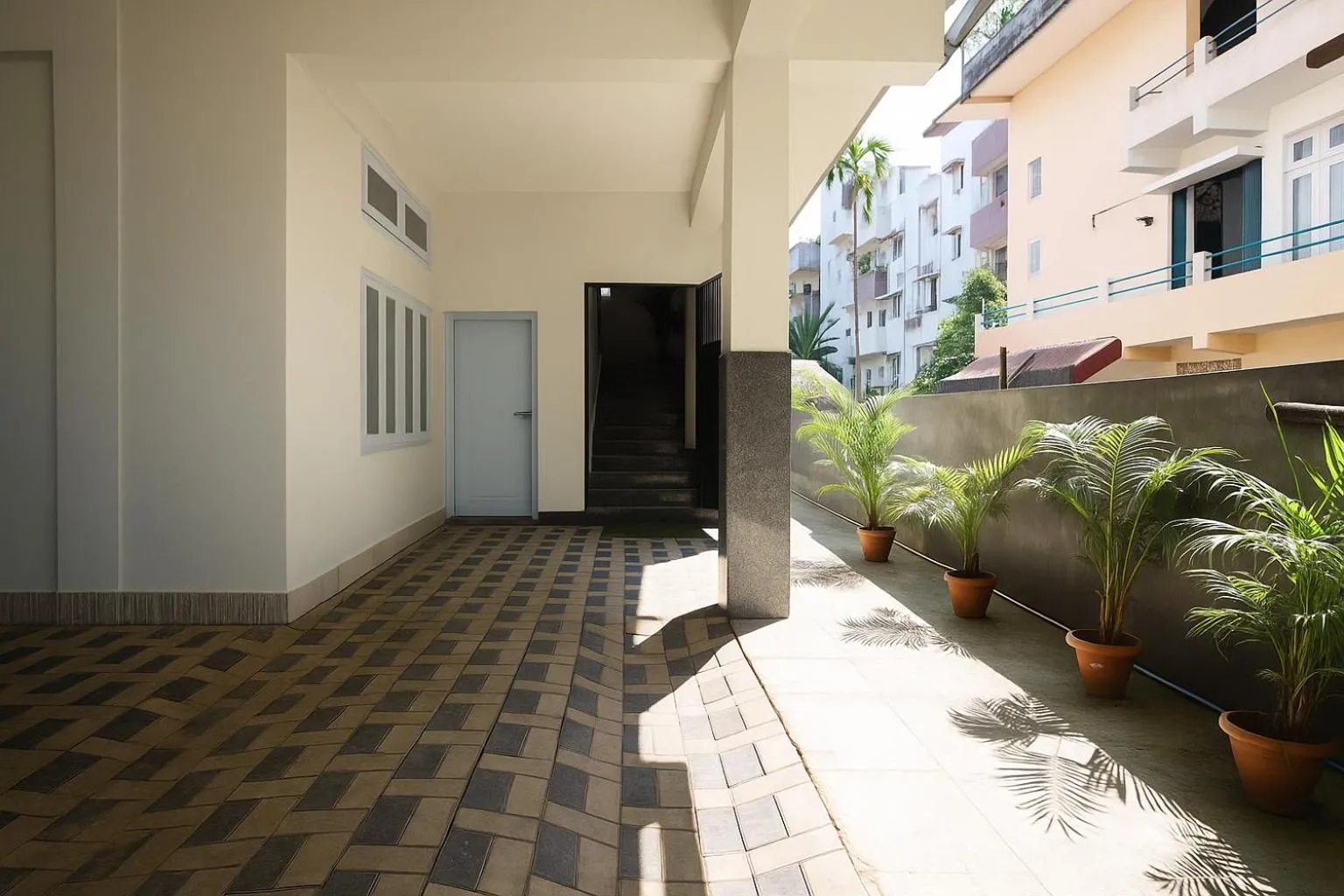 Urban Suites Silpukhuri
