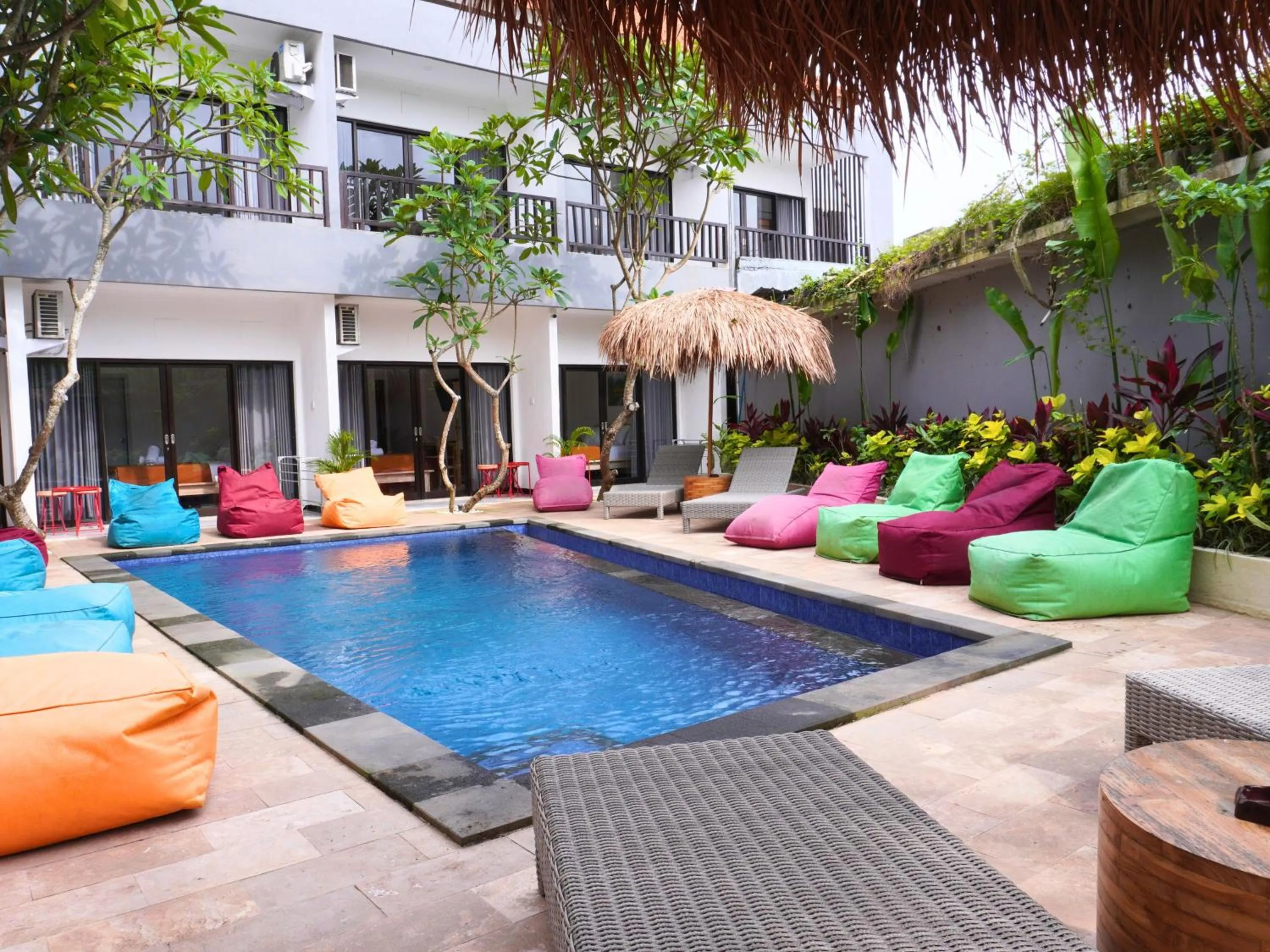 Swimming pool in Summer of Surf Hostel Ungasan Uluwatu