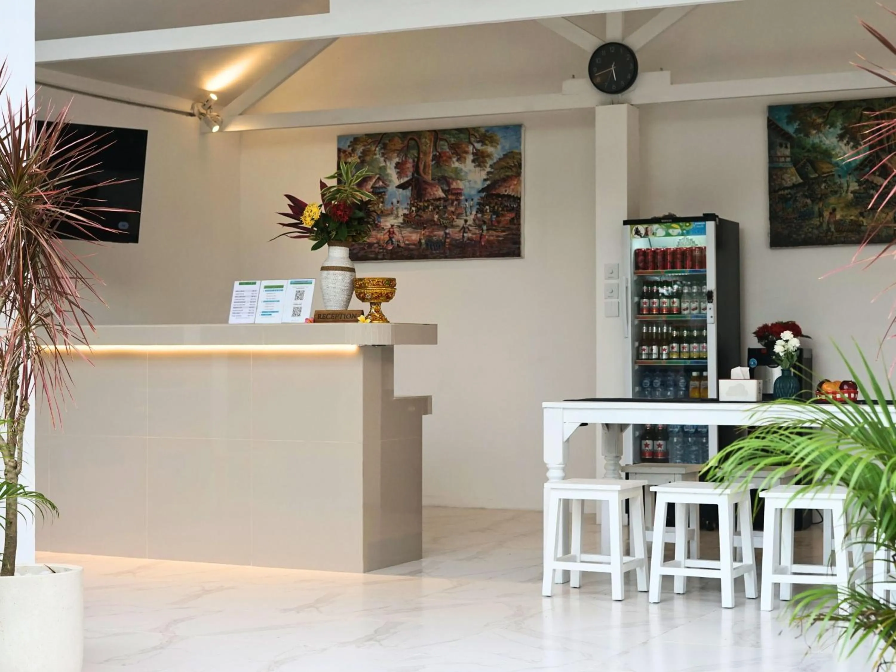 Lobby or reception in Summer of Surf Hostel Ungasan Uluwatu