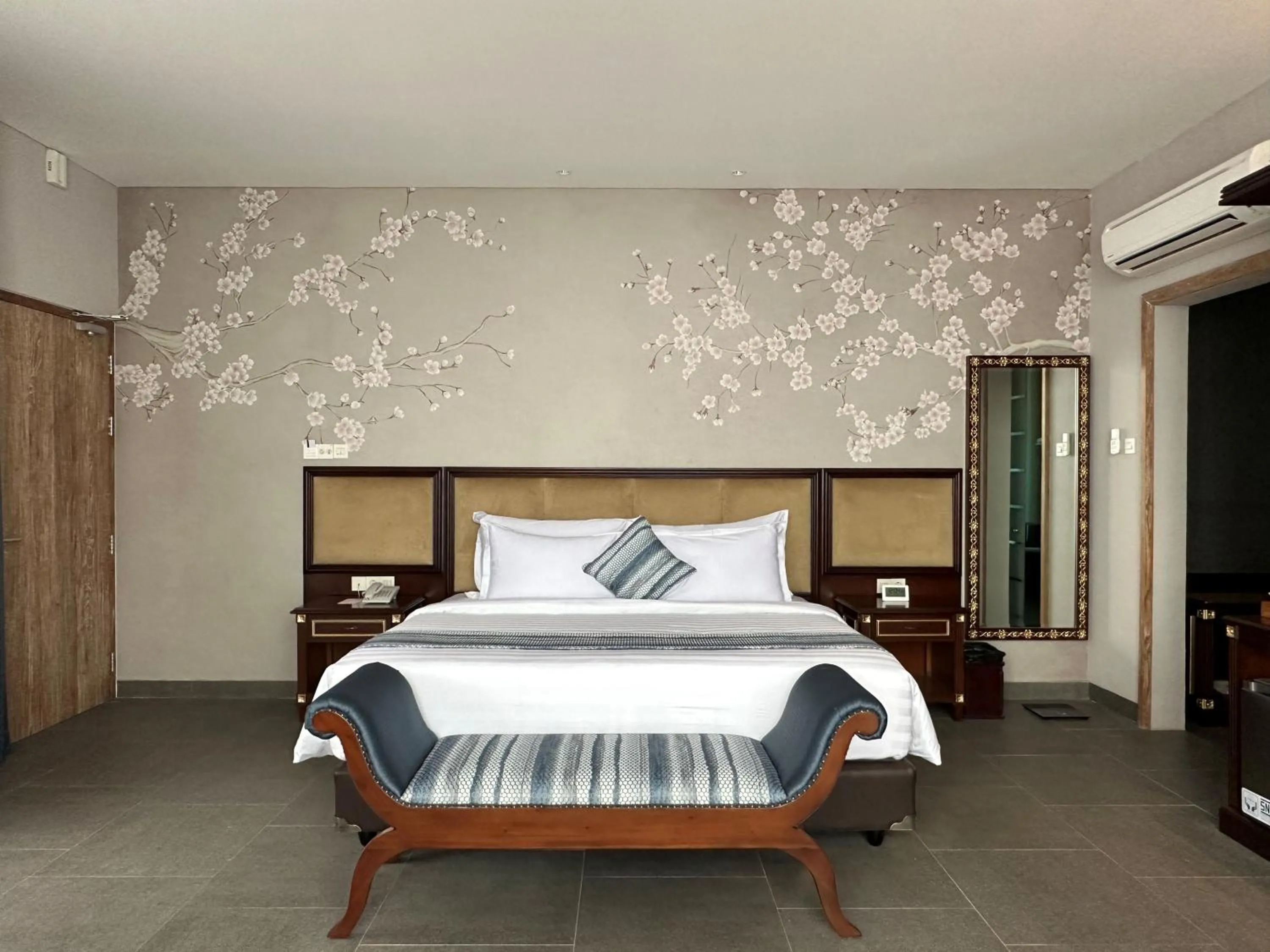 Bed in Tabebuya Resto & Resort