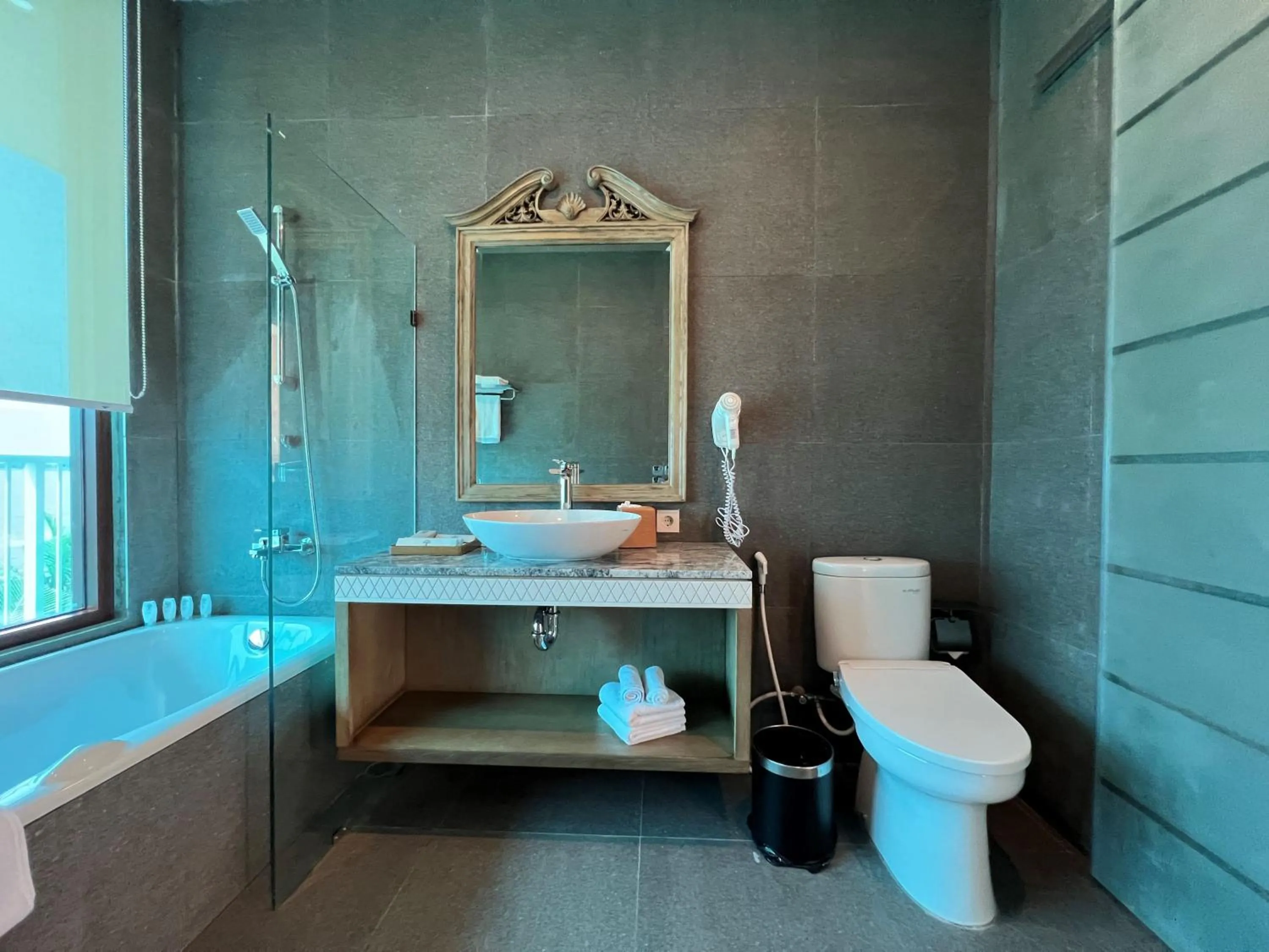 Toilet in Tabebuya Resto & Resort