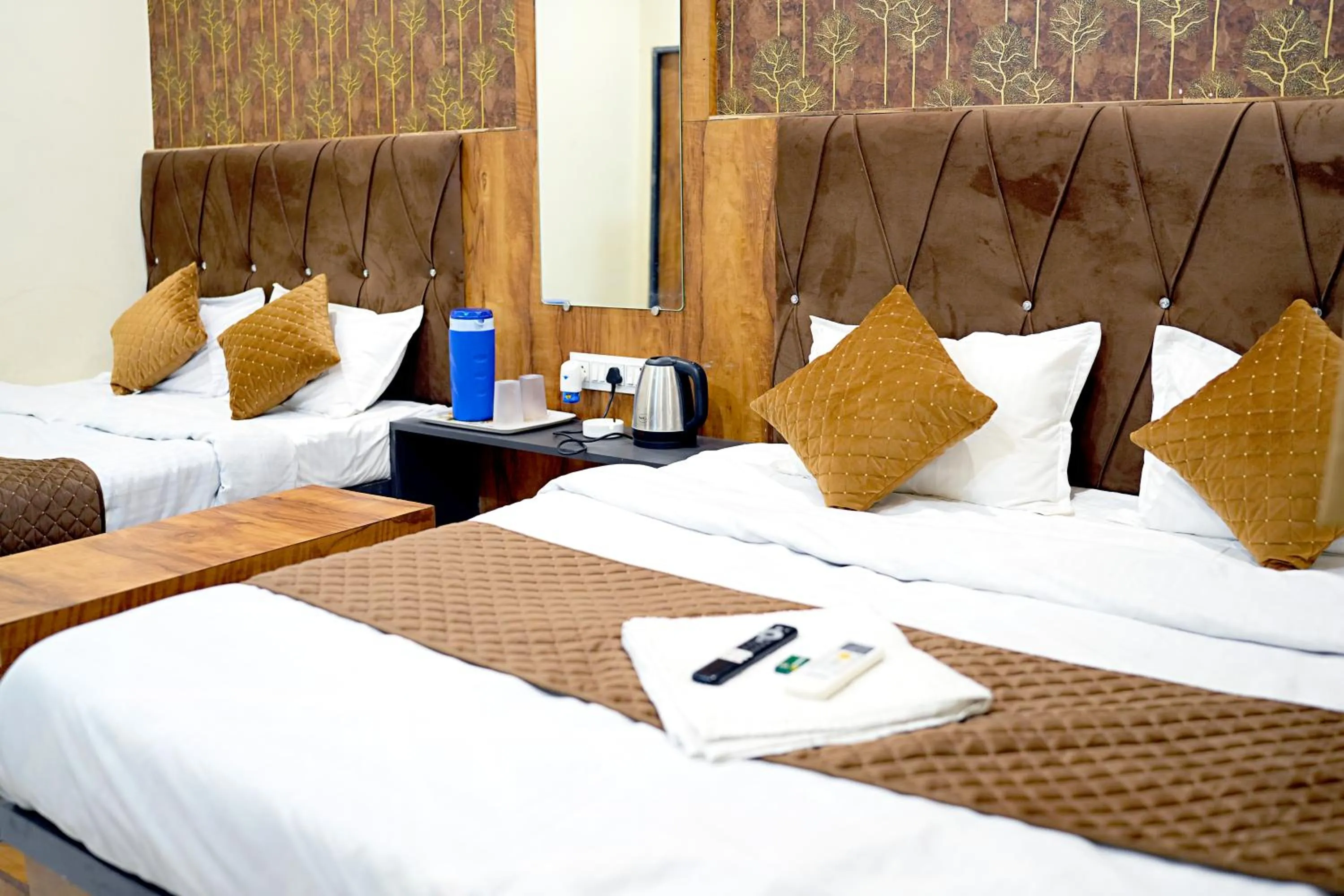 Bed in Hotel Mahalok Palace