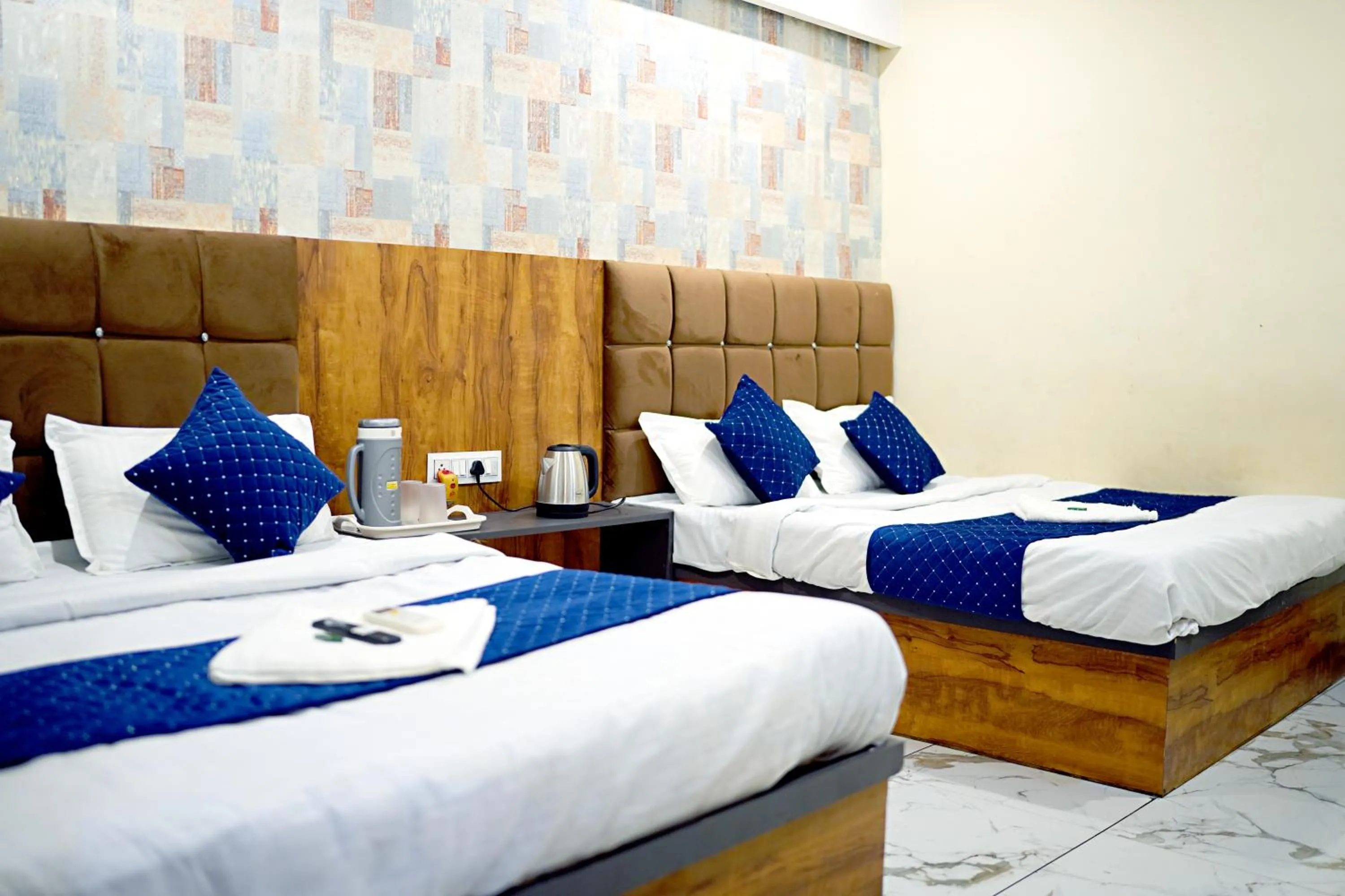 Photo of the whole room in Hotel Mahalok Palace