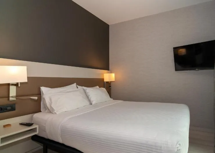 TV and multimedia, Bed in SH Colón Valencia