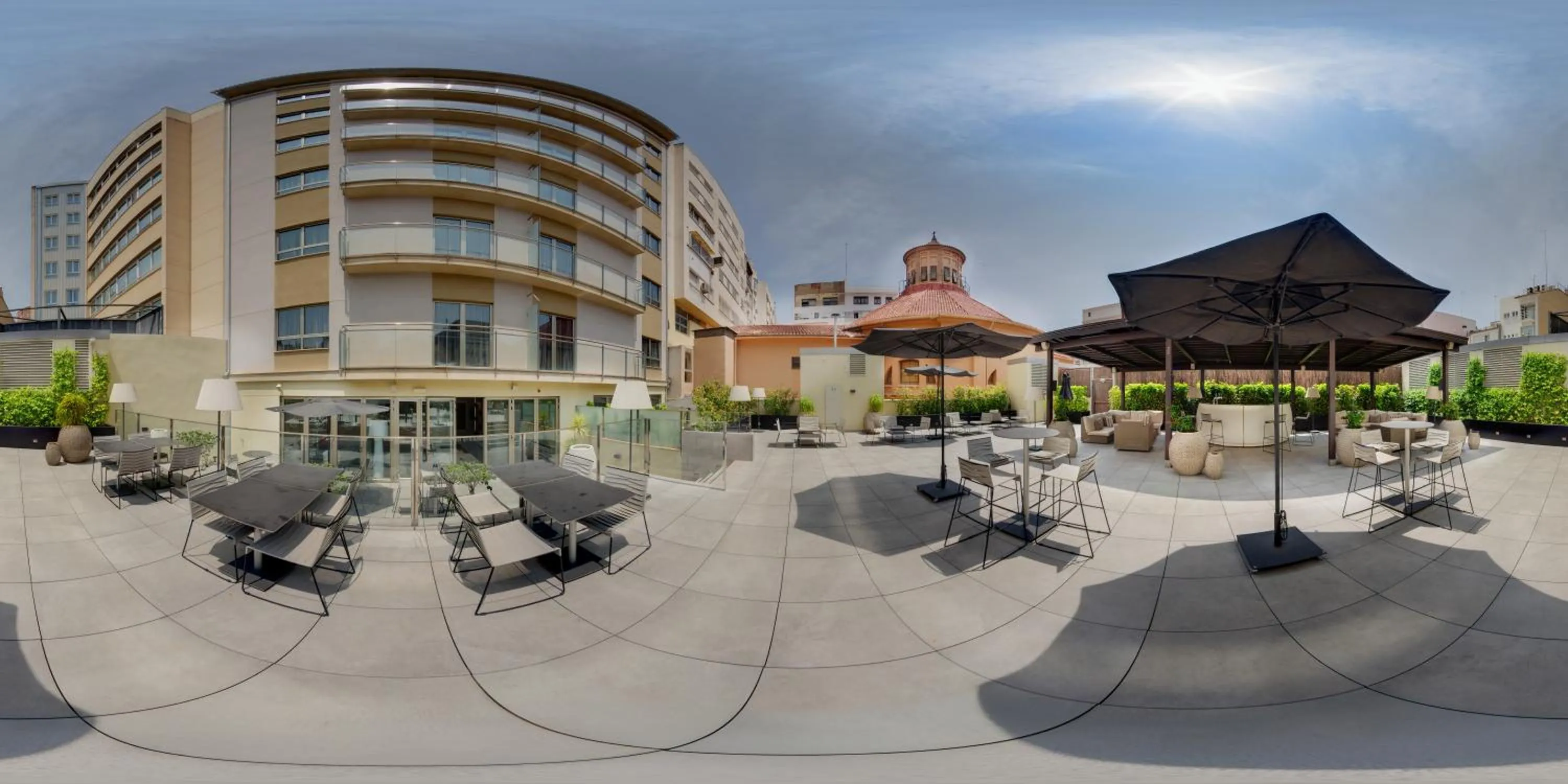 Restaurant/places to eat in SH Colón Valencia